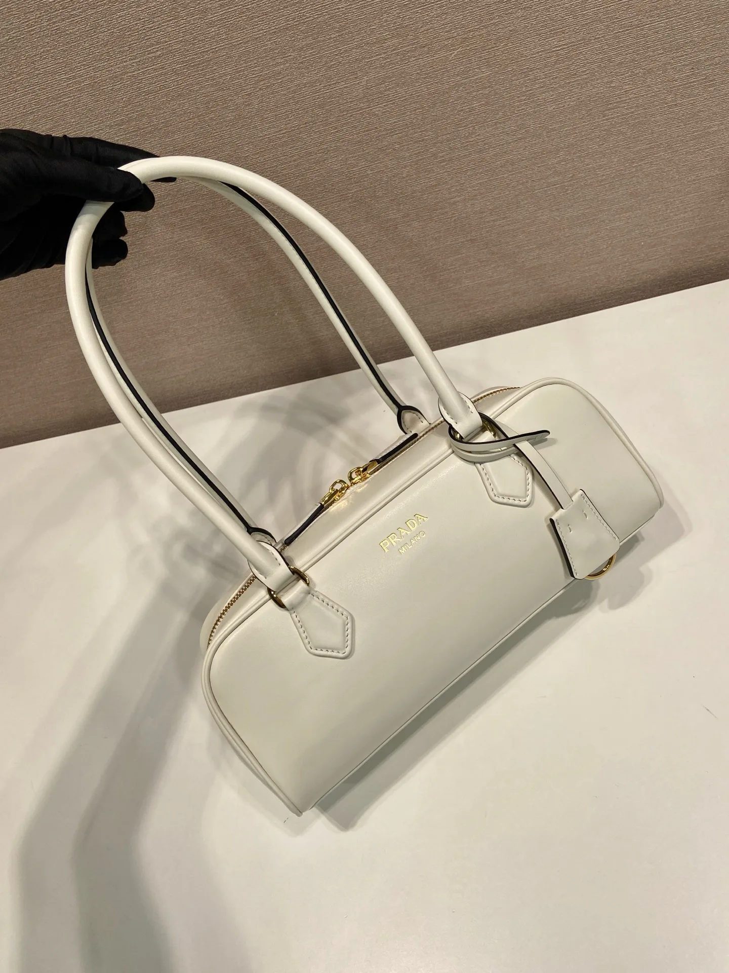Классические Сумки Женские Prada 17278494