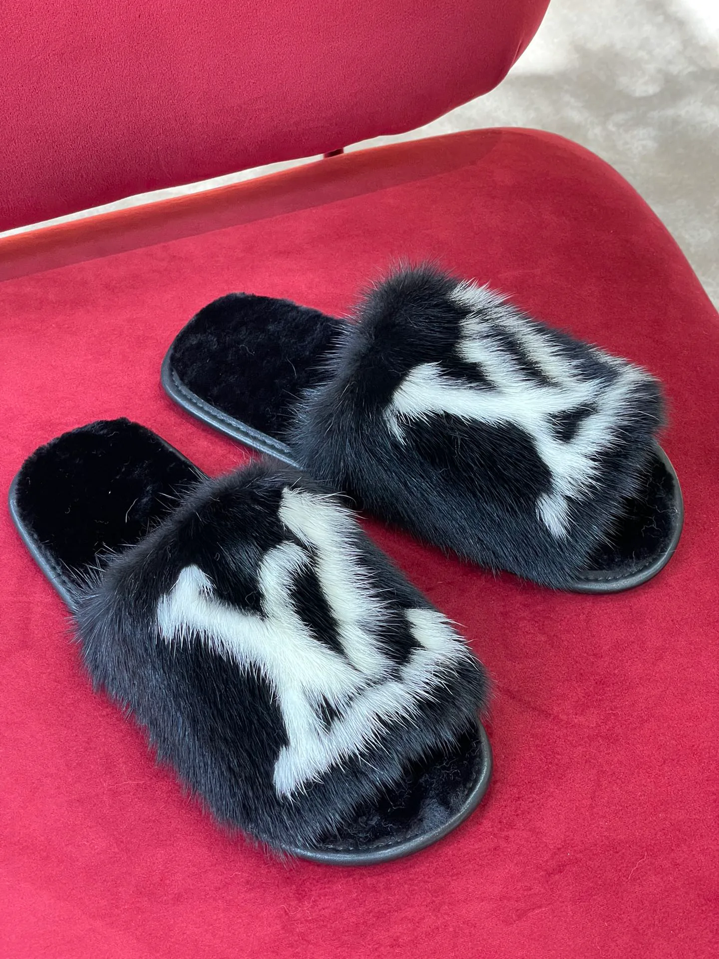 Тапочки Женские Louis Vuitton 137514