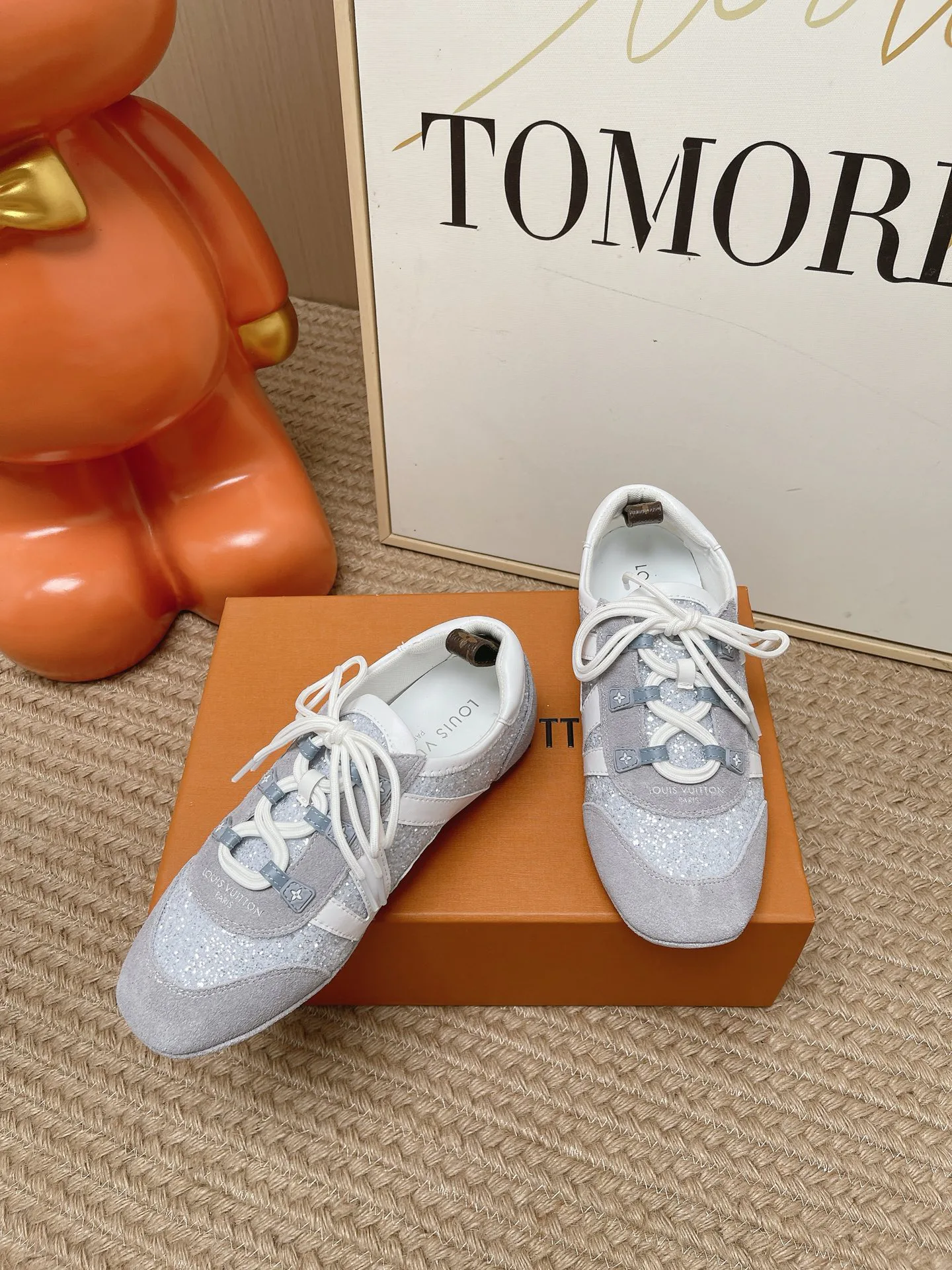 Кроссовки Женские Louis Vuitton 17571638