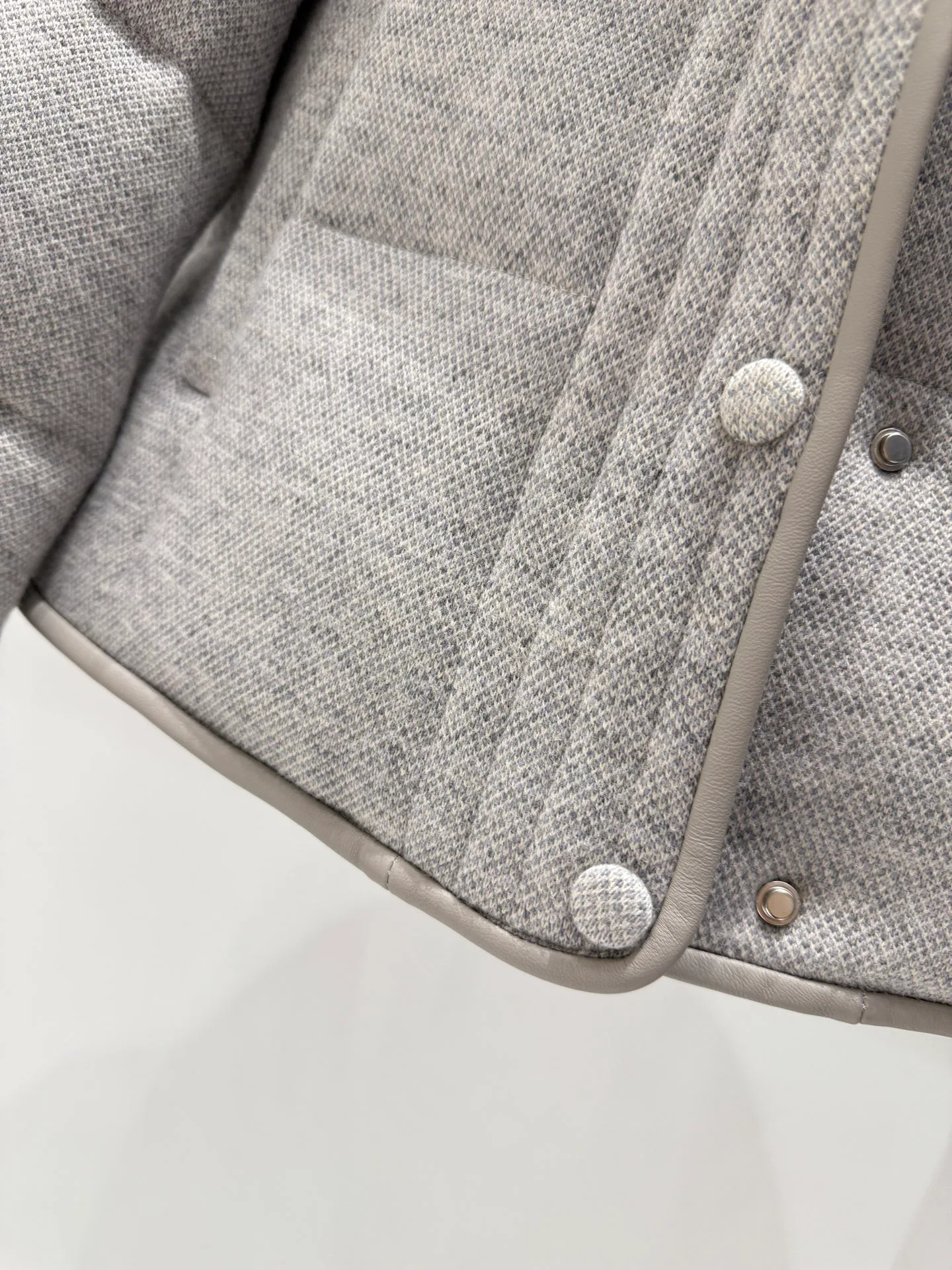 Куртки И Пуховики Женские Loro Piana 18699886