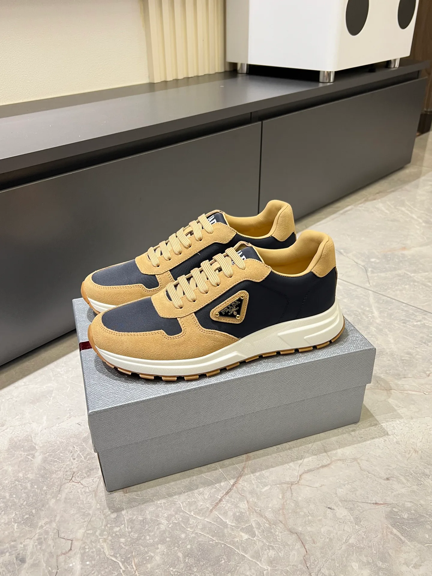 Кроссовки Мужские Prada 10273067