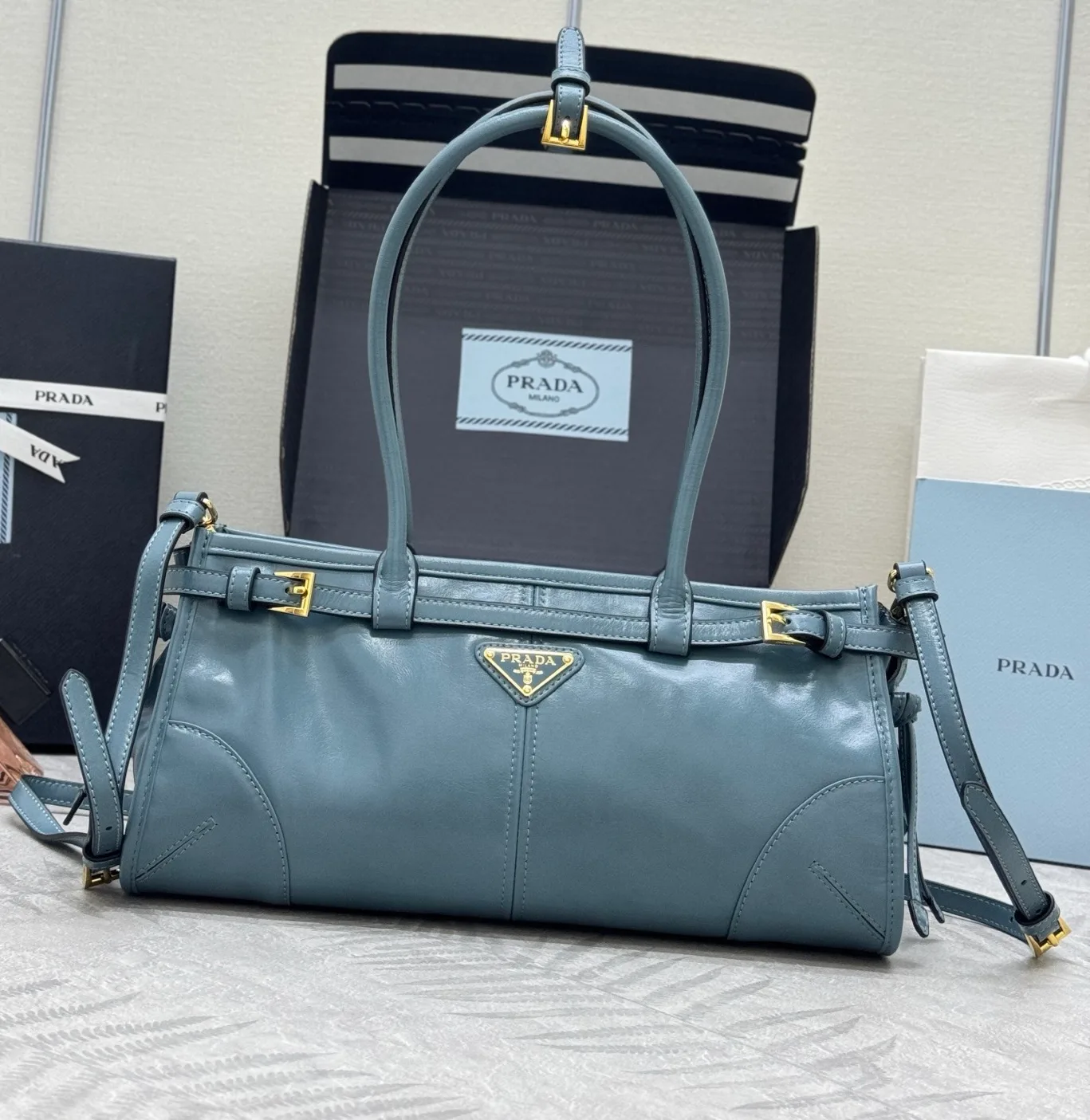 Классические Сумки Женские Prada 11462497