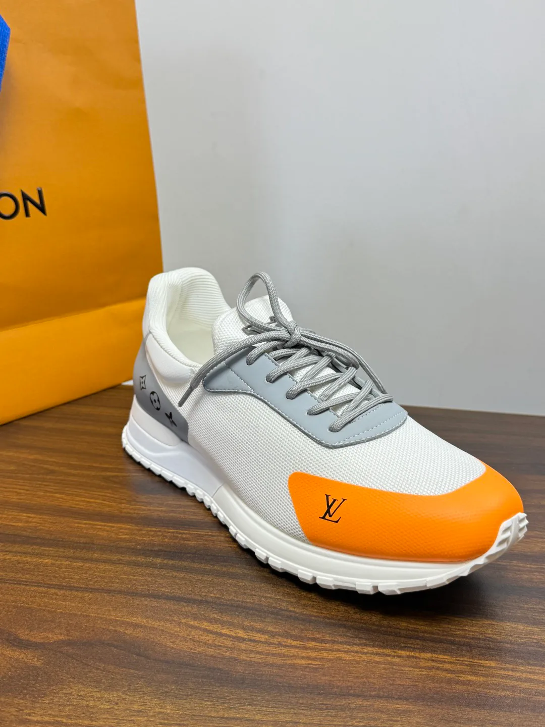 Кроссовки Мужские Louis Vuitton 19716393