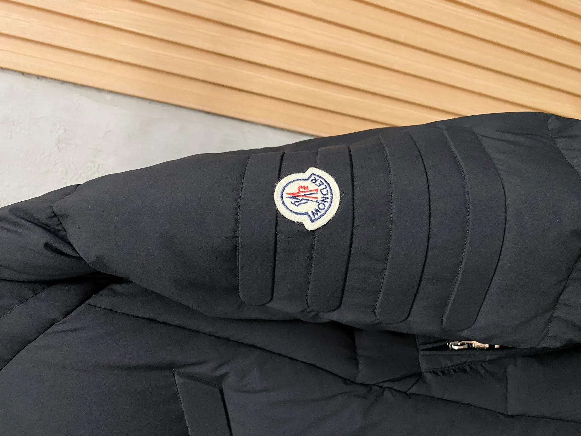Куртки И Пуховики Мужские Moncler 243825