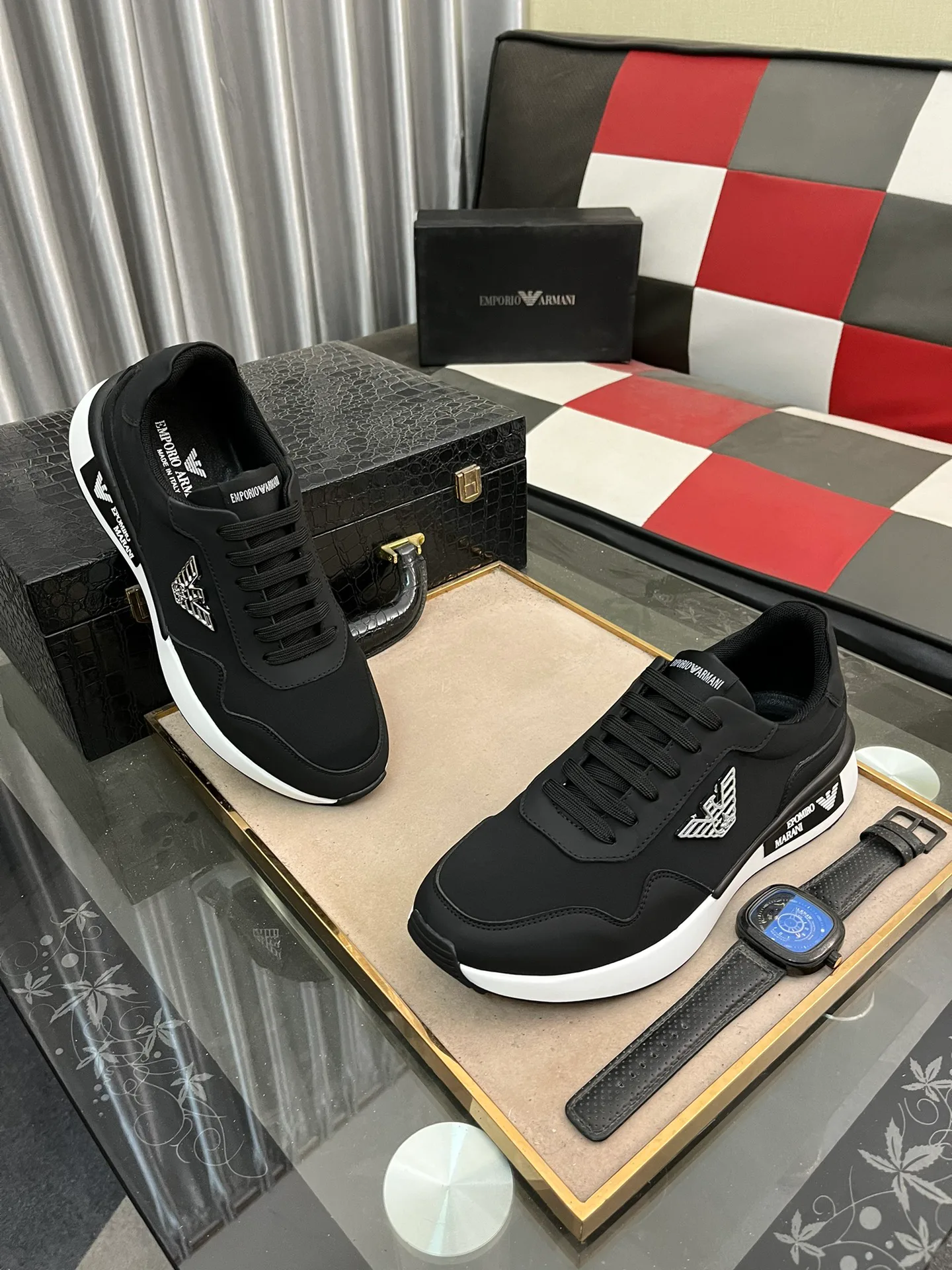 Кроссовки Женские Armani 588000