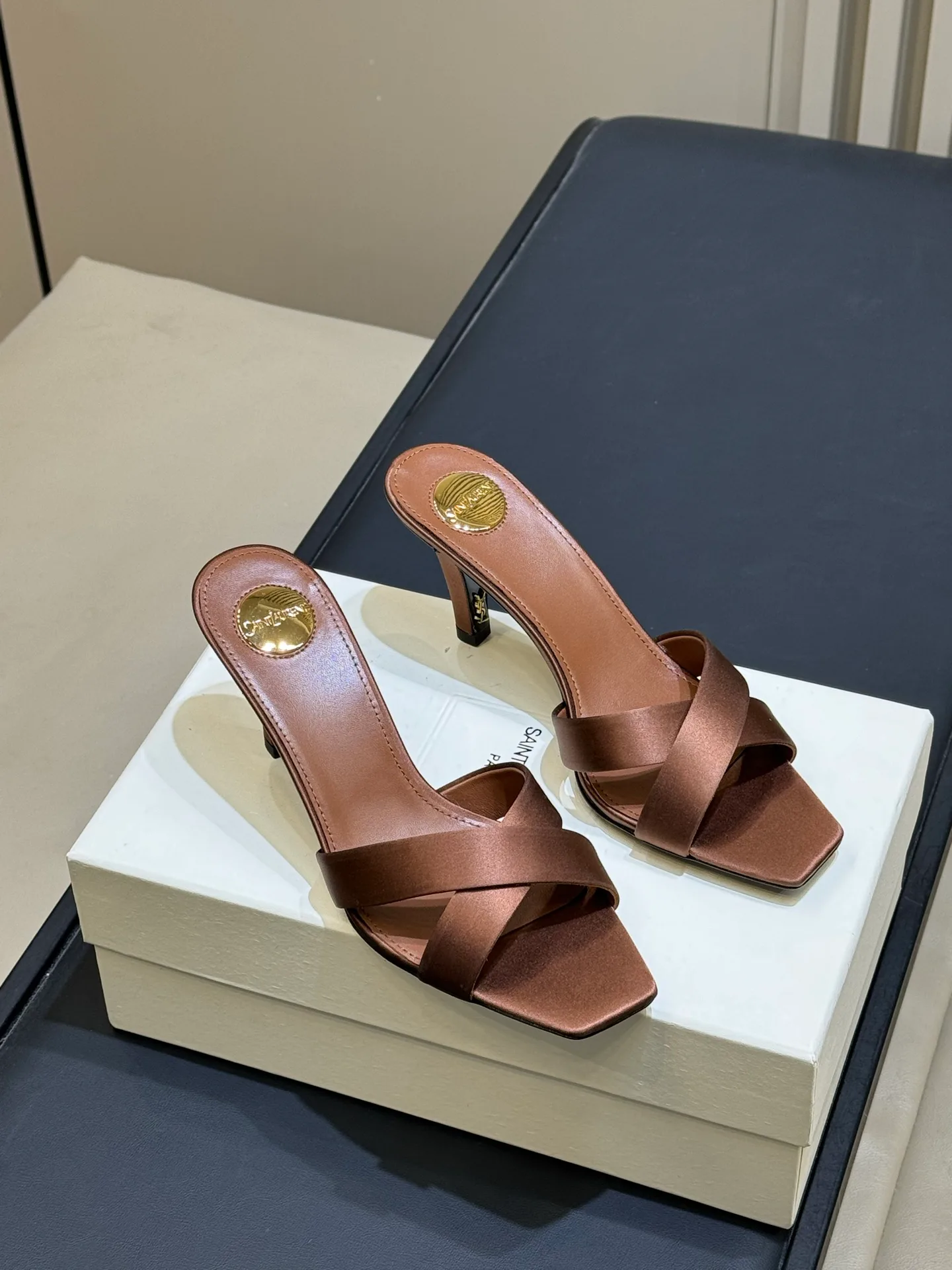 Босоножки Женские Saint Laurent 11892865