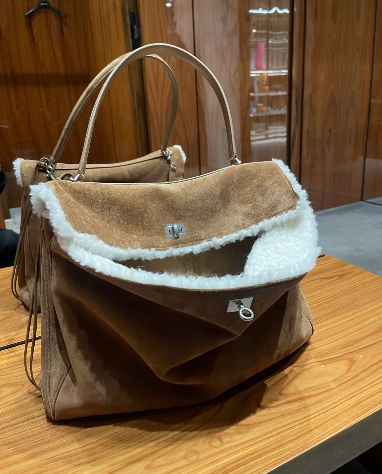 Классические Сумки Женские Balenciaga 4101