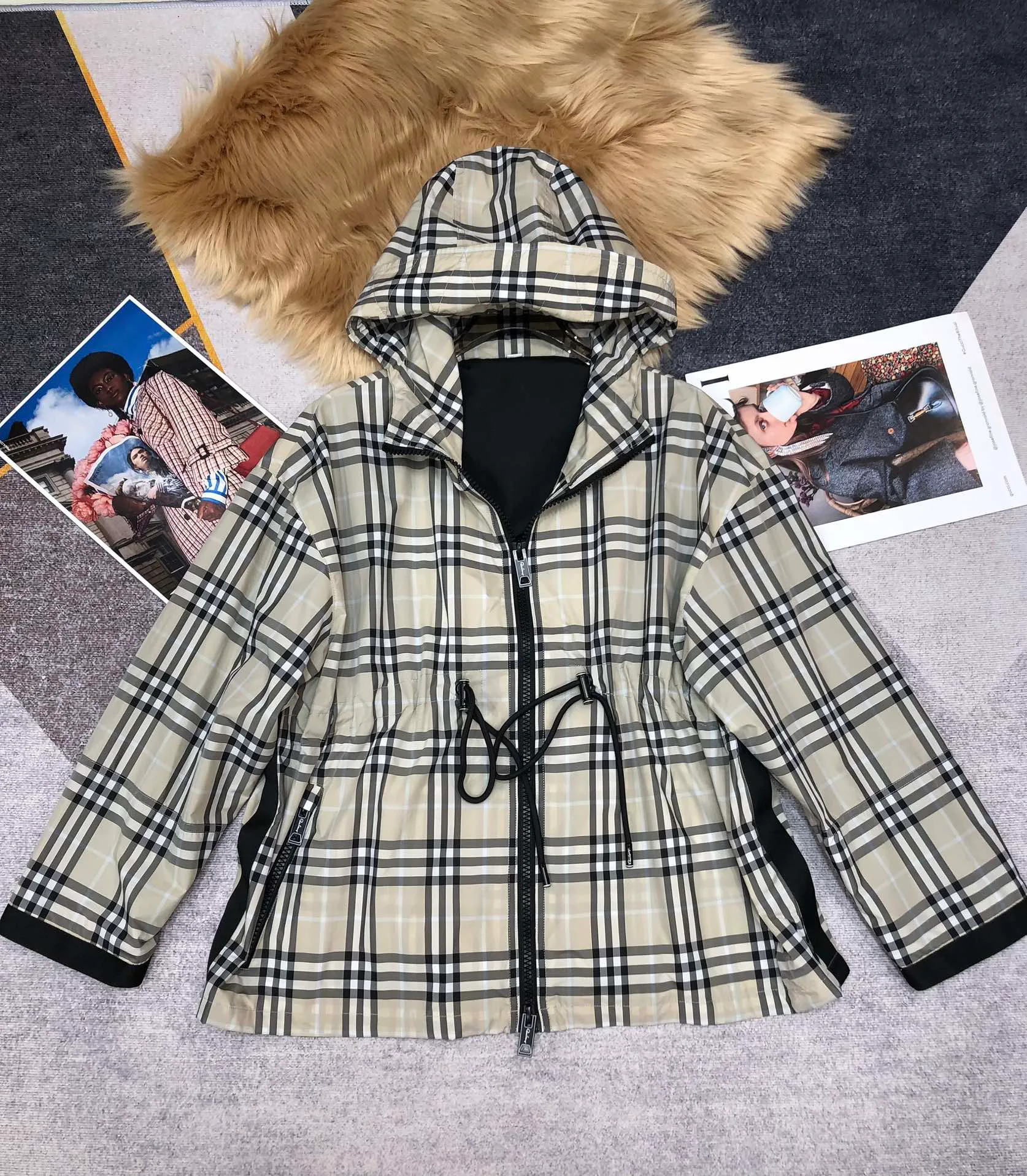 Куртки И Пуховики Женские Burberry 20321