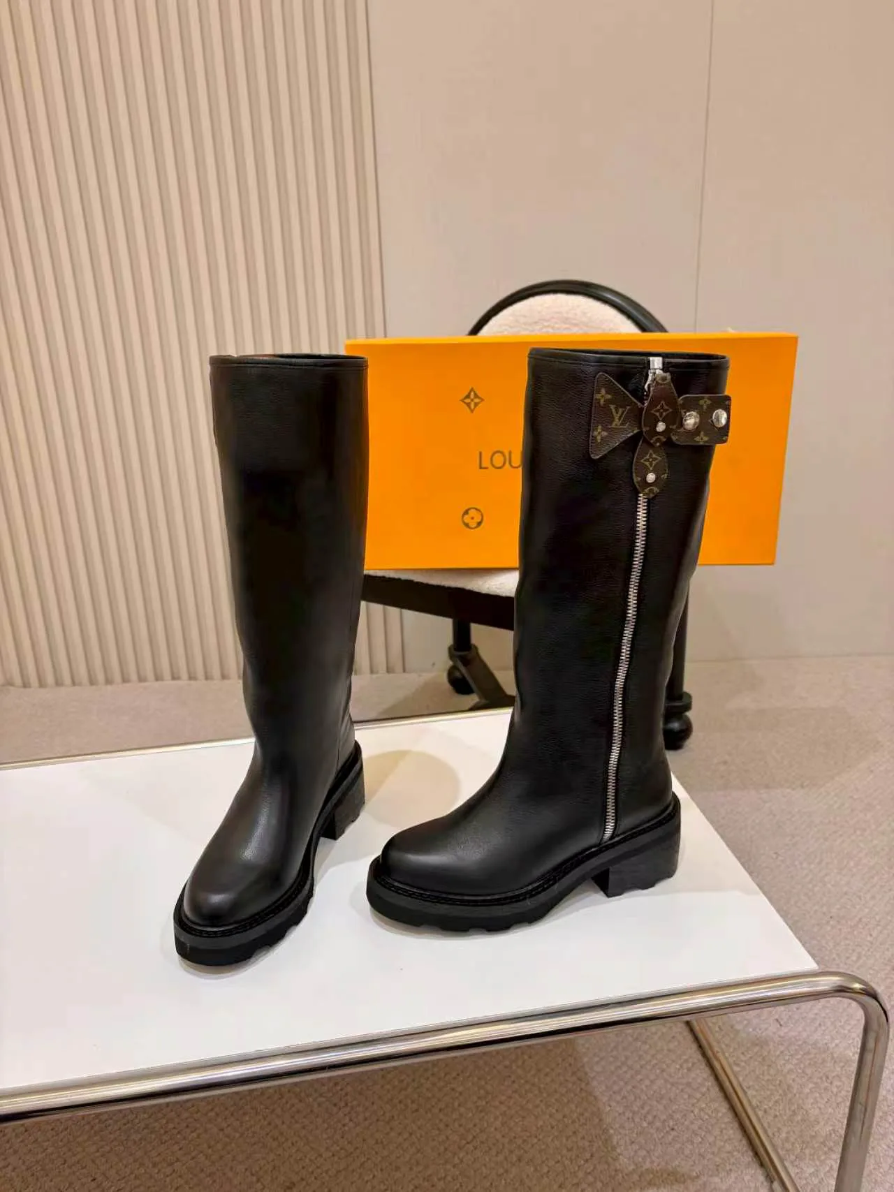 Сапоги Женские Louis Vuitton 19597303