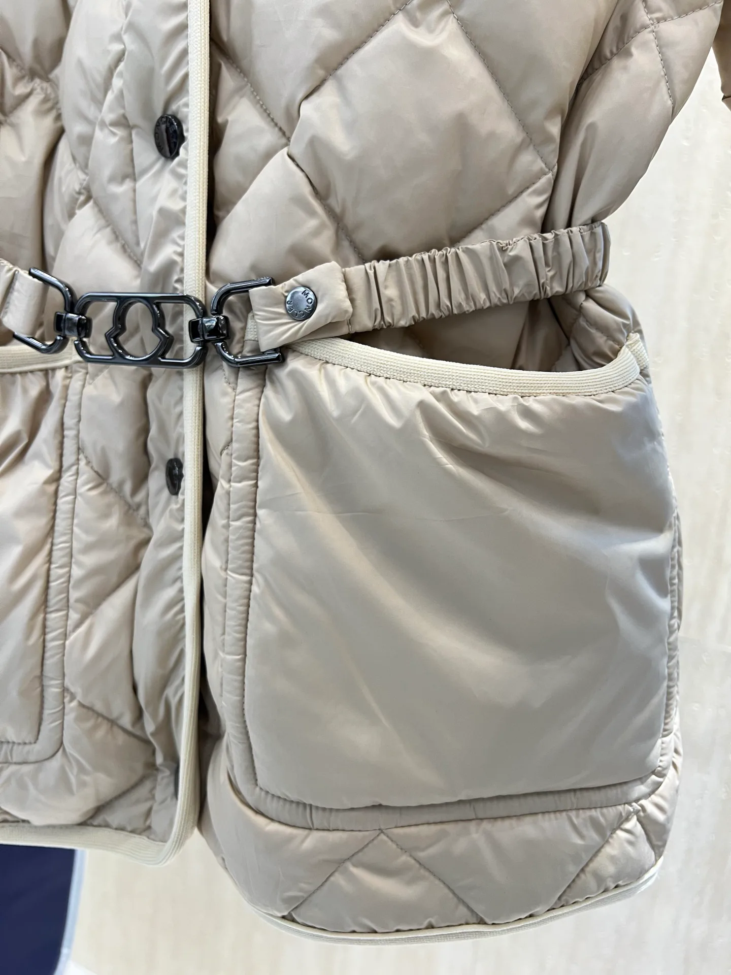 Куртки И Пуховики Мужские Moncler 18231457