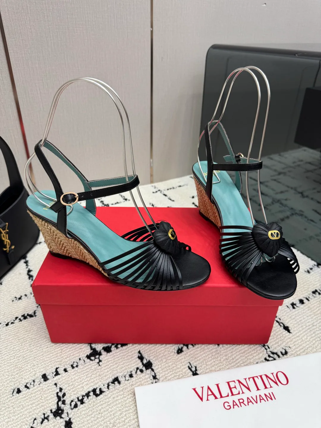 Босоножки Женские Valentino 18049003