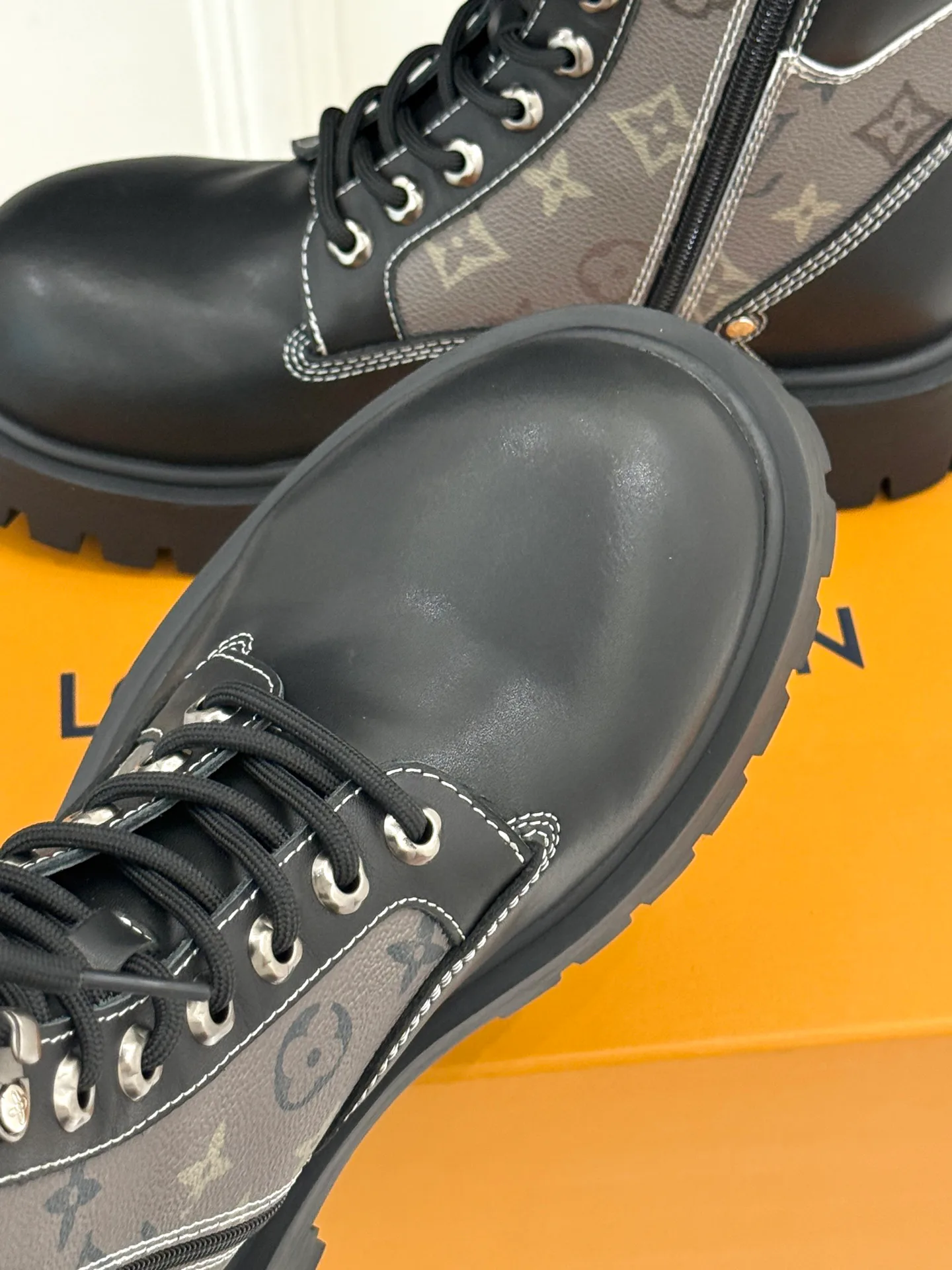 Ботинки Мужские Louis Vuitton 18534822