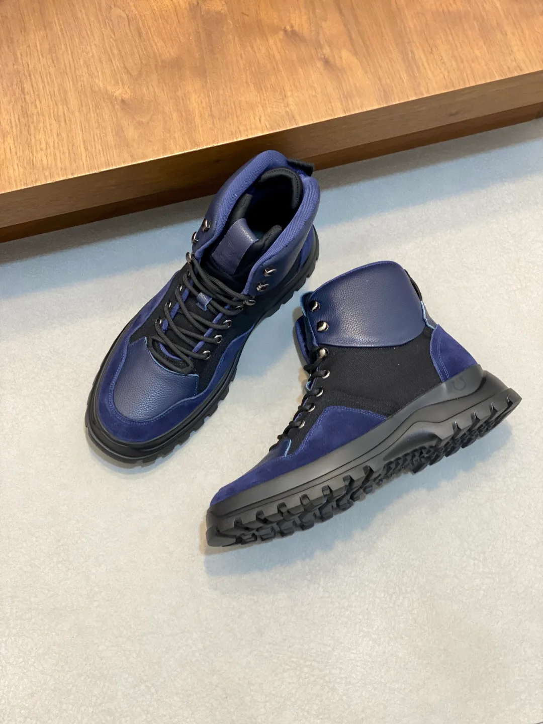 Ботинки Мужские Salvatore Ferragamo 240205