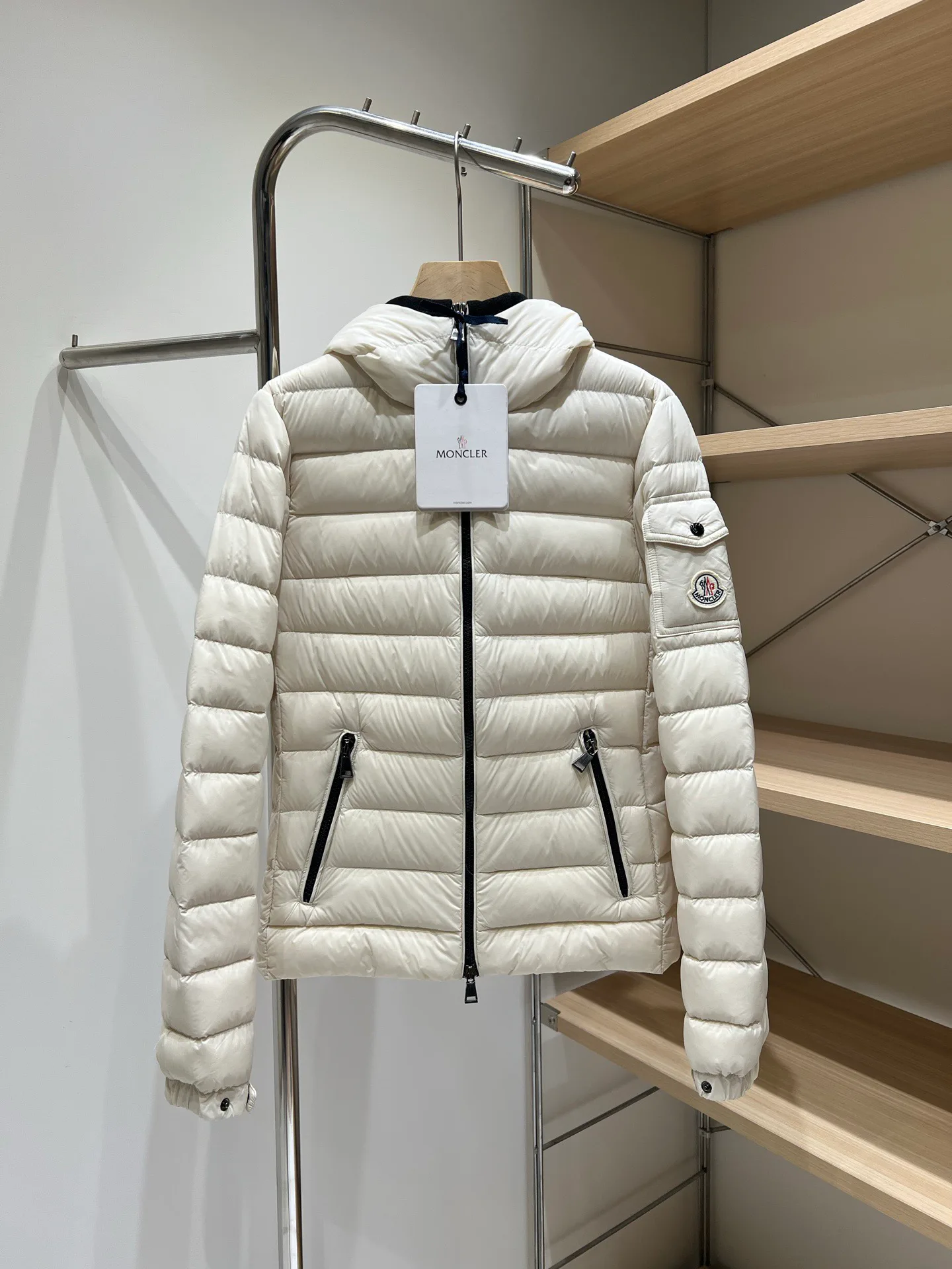 Куртки И Пуховики Женские Moncler 18336958