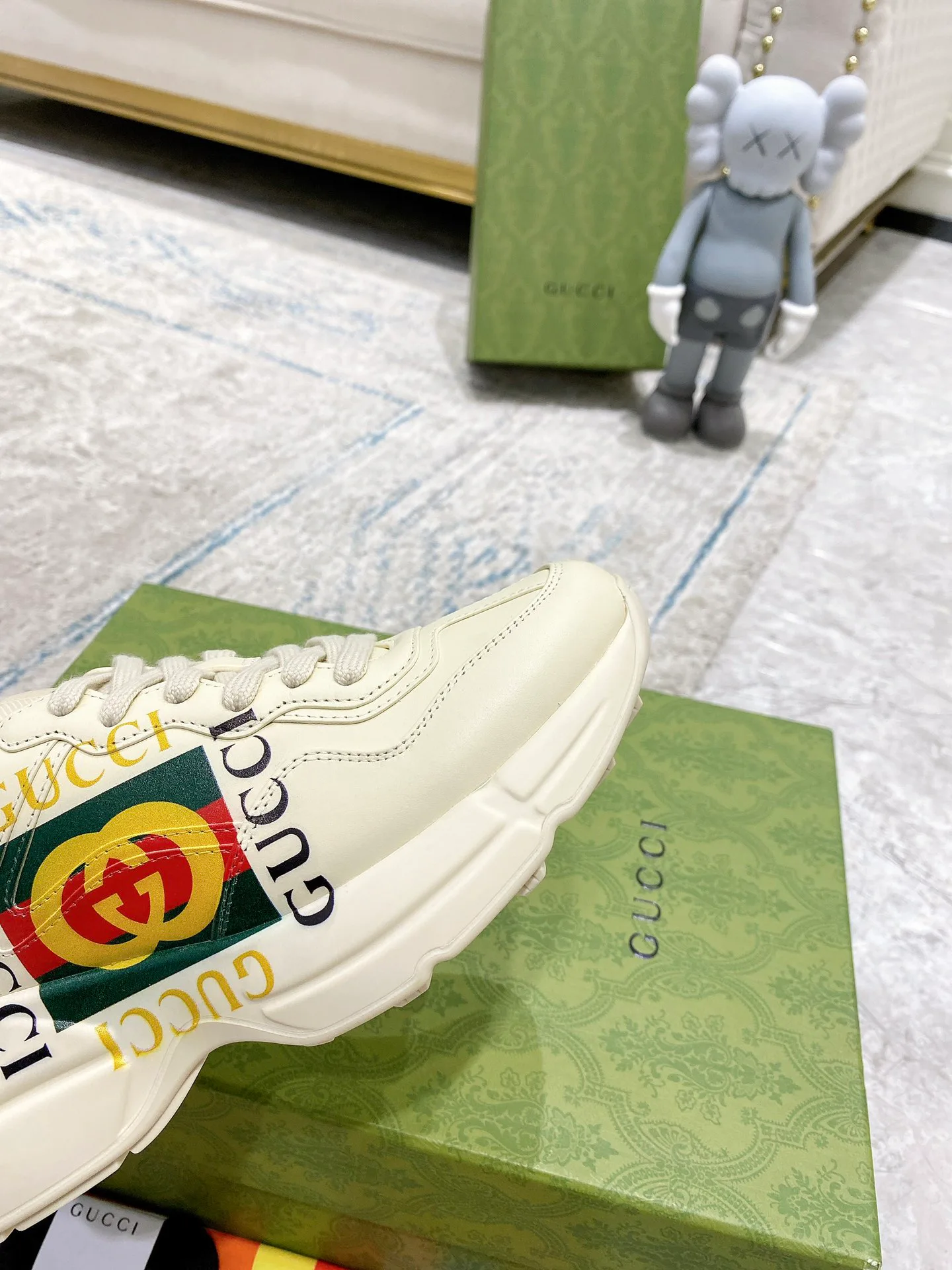 Кроссовки Женские Gucci 18527674