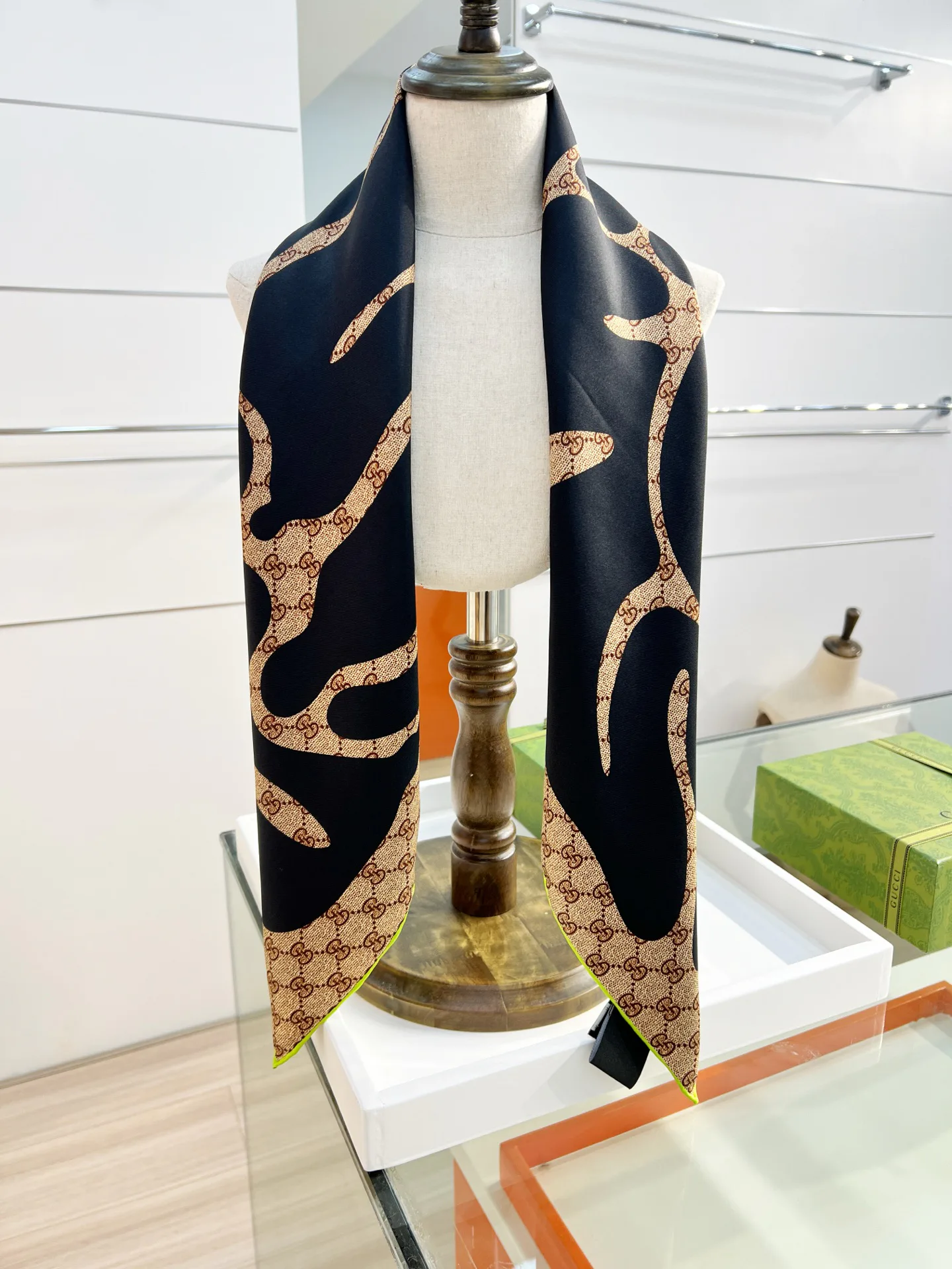 Платки Gucci 1158385