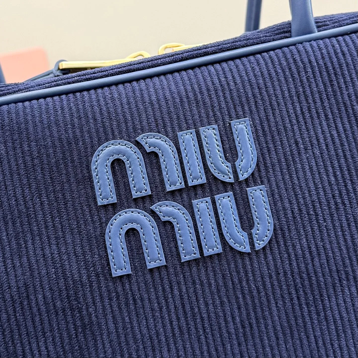 Классические Сумки Женские Miu Miu 11872248
