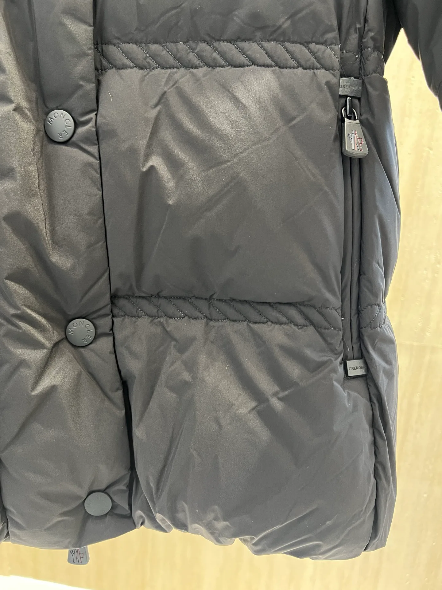 Куртки И Пуховики Мужские Moncler 18231504