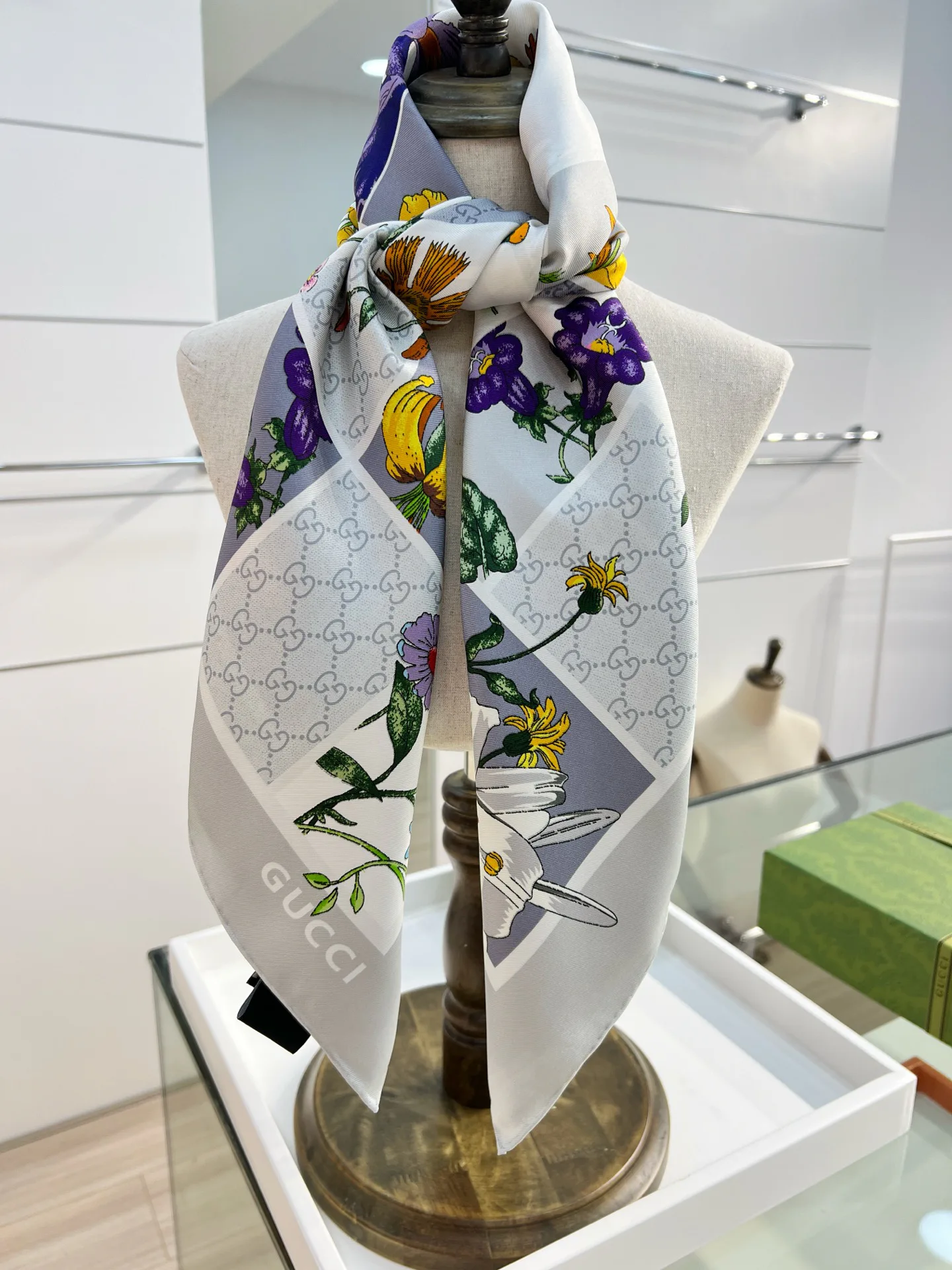 Платки Gucci 11256485