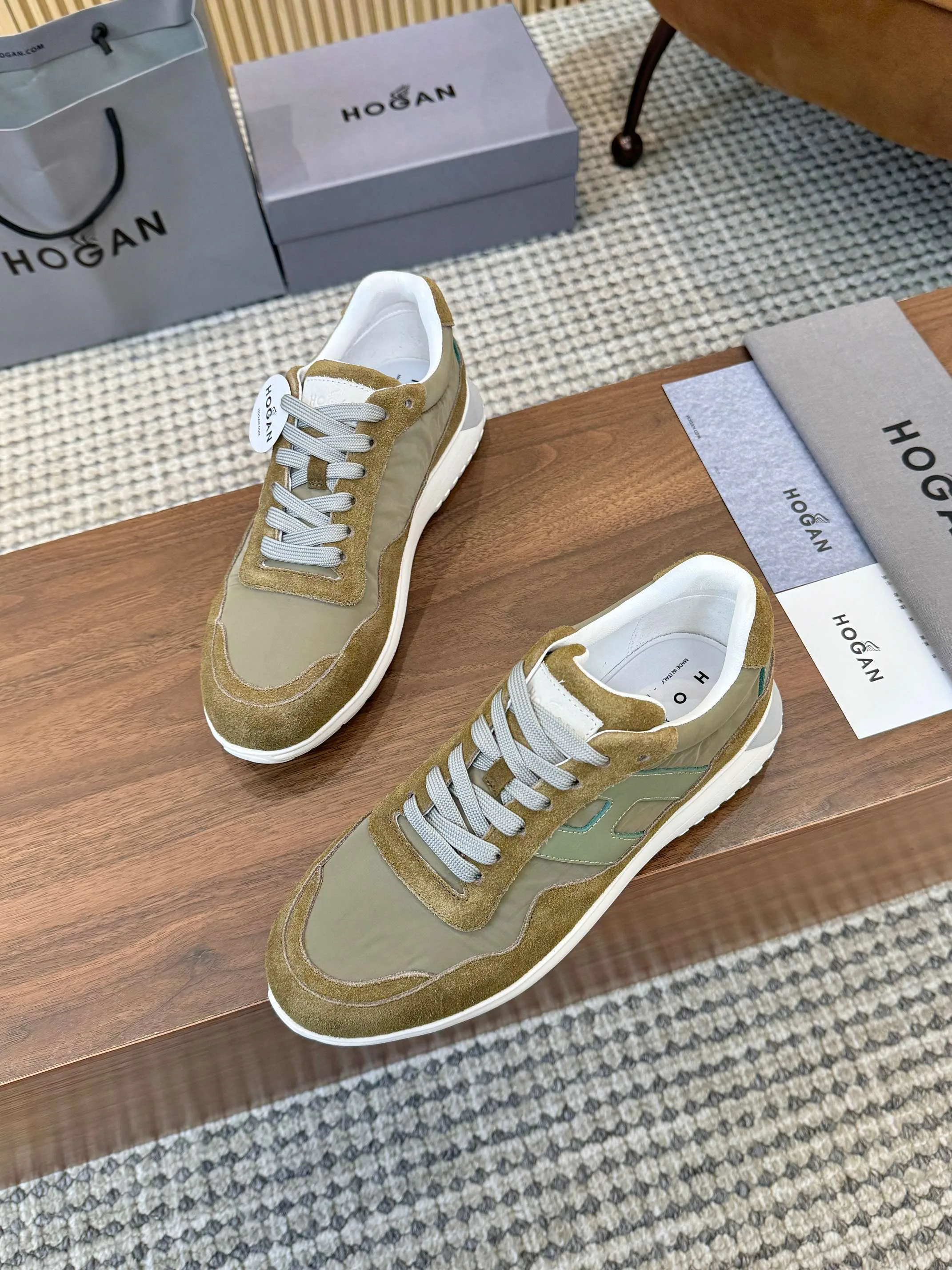 Кроссовки Женские Hogan 12835352