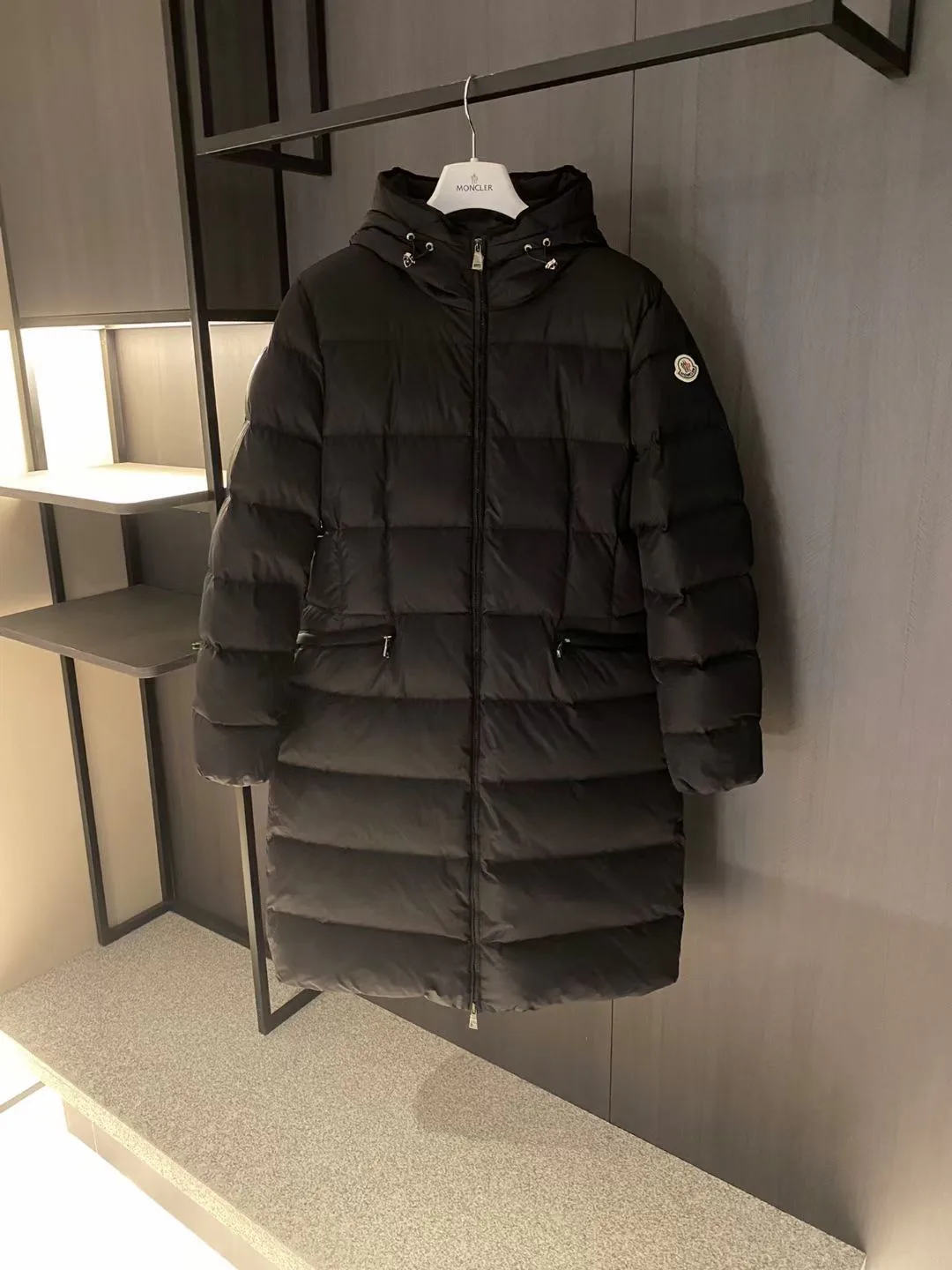 Пуховики Женские Moncler 685944