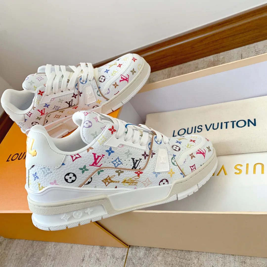Кроссовки Женские Louis Vuitton 10234385