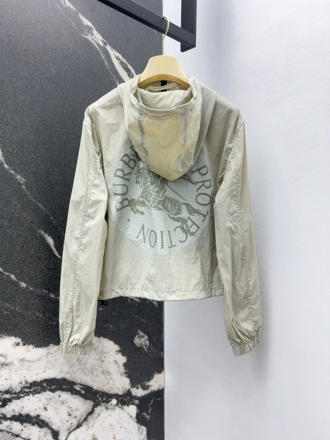 Куртки И Пуховики Женские Burberry 23975