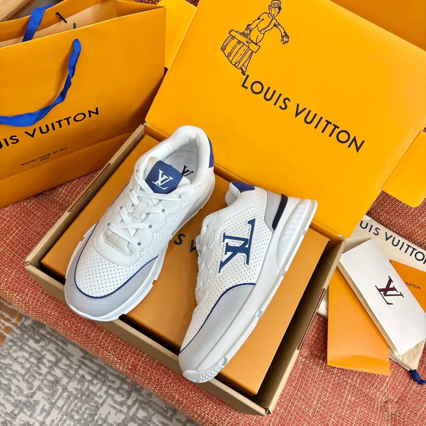 Кроссовки Женские Louis Vuitton 1693102