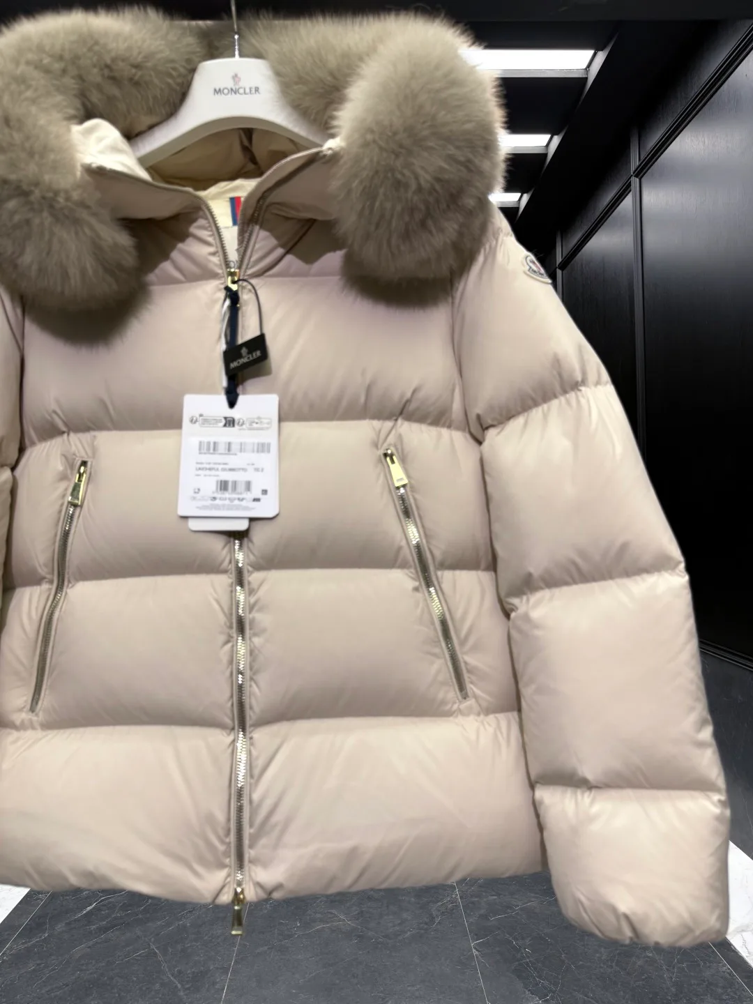 Куртки И Пуховики Женские Moncler 17964585