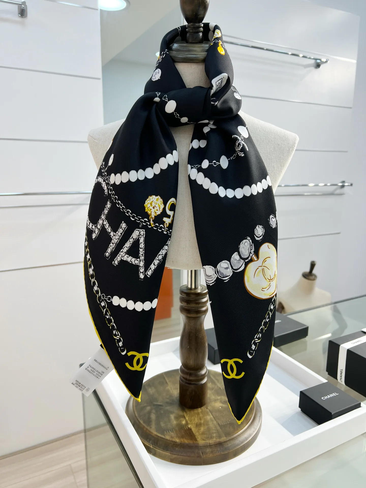 Шарфы Chanel 11256642