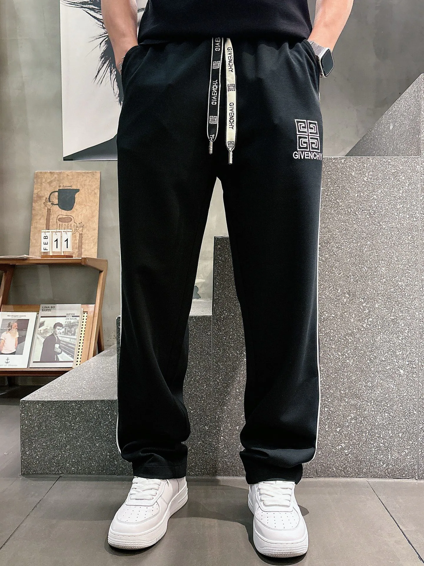 Брюки Женские Givenchy 10122609