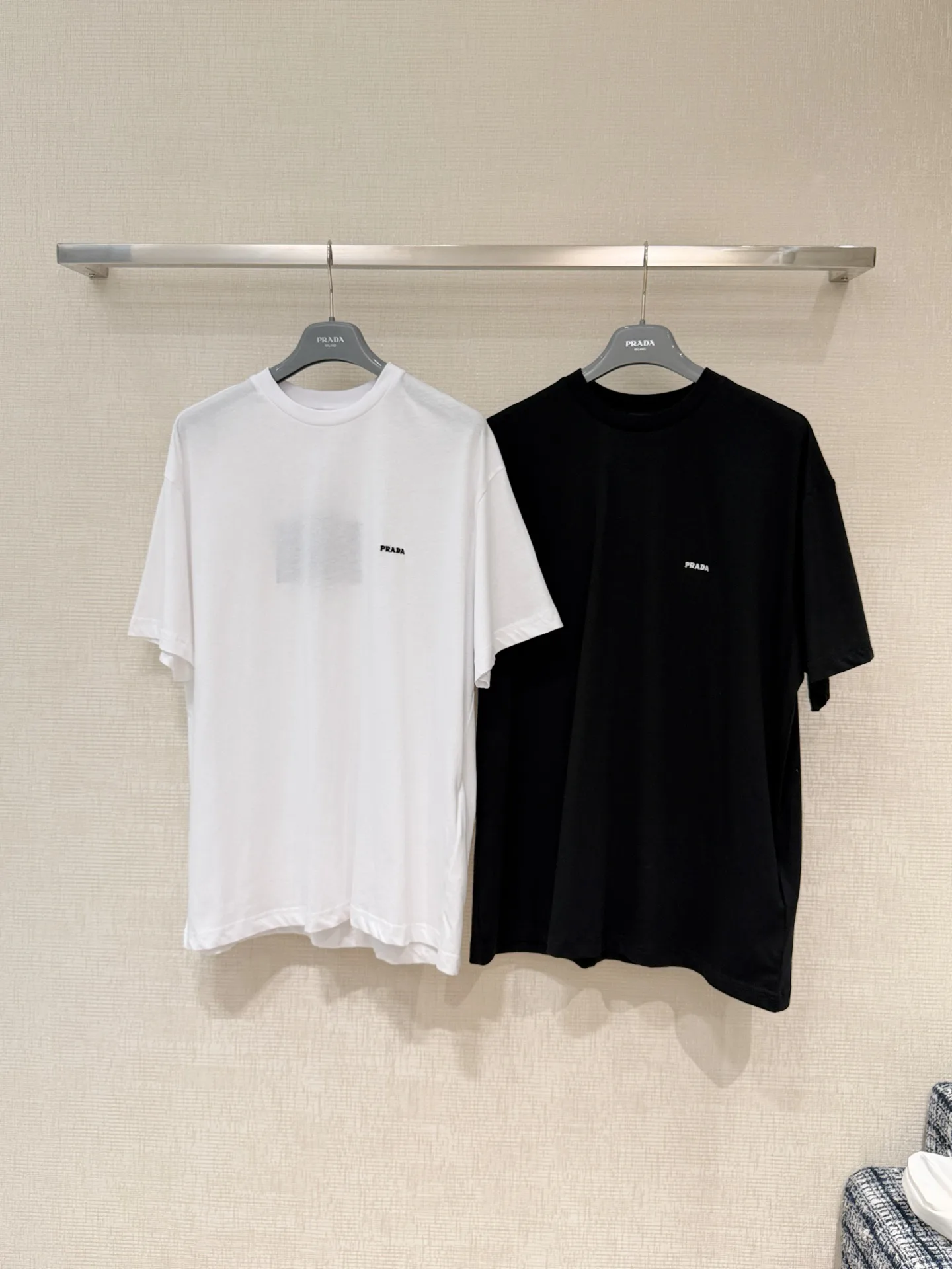 Футболки Женские Prada 12861240
