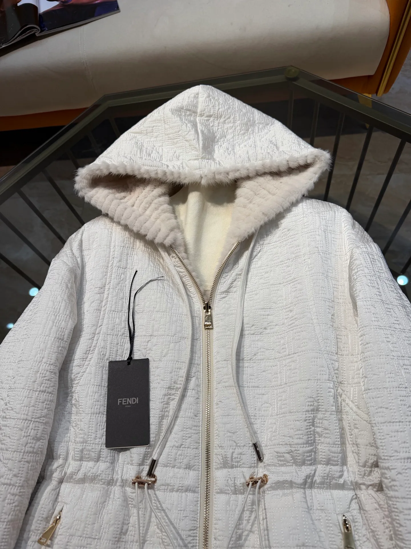 Куртки И Пуховики Женские Fendi 19505544