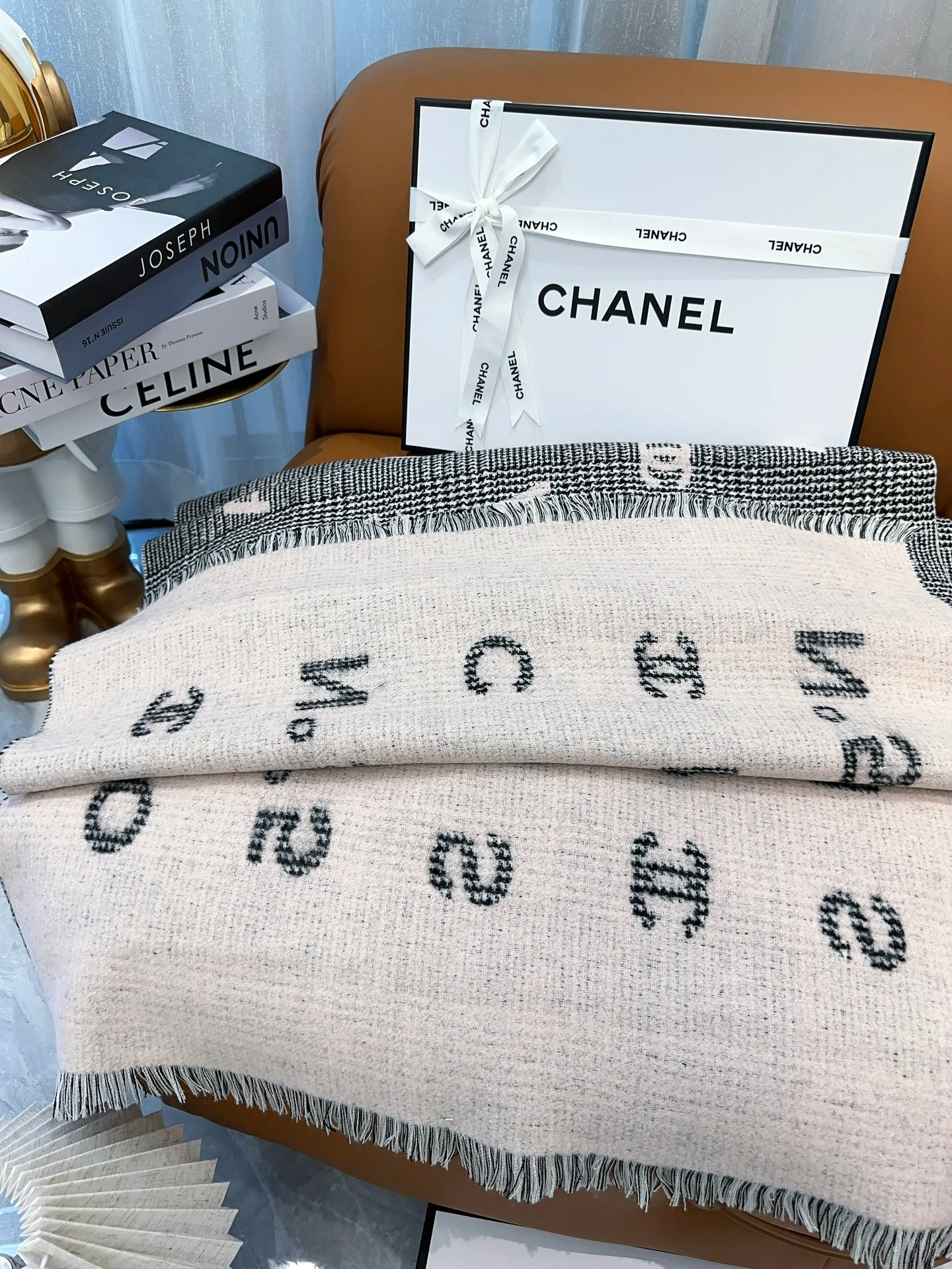 Шарфы Chanel 18401195