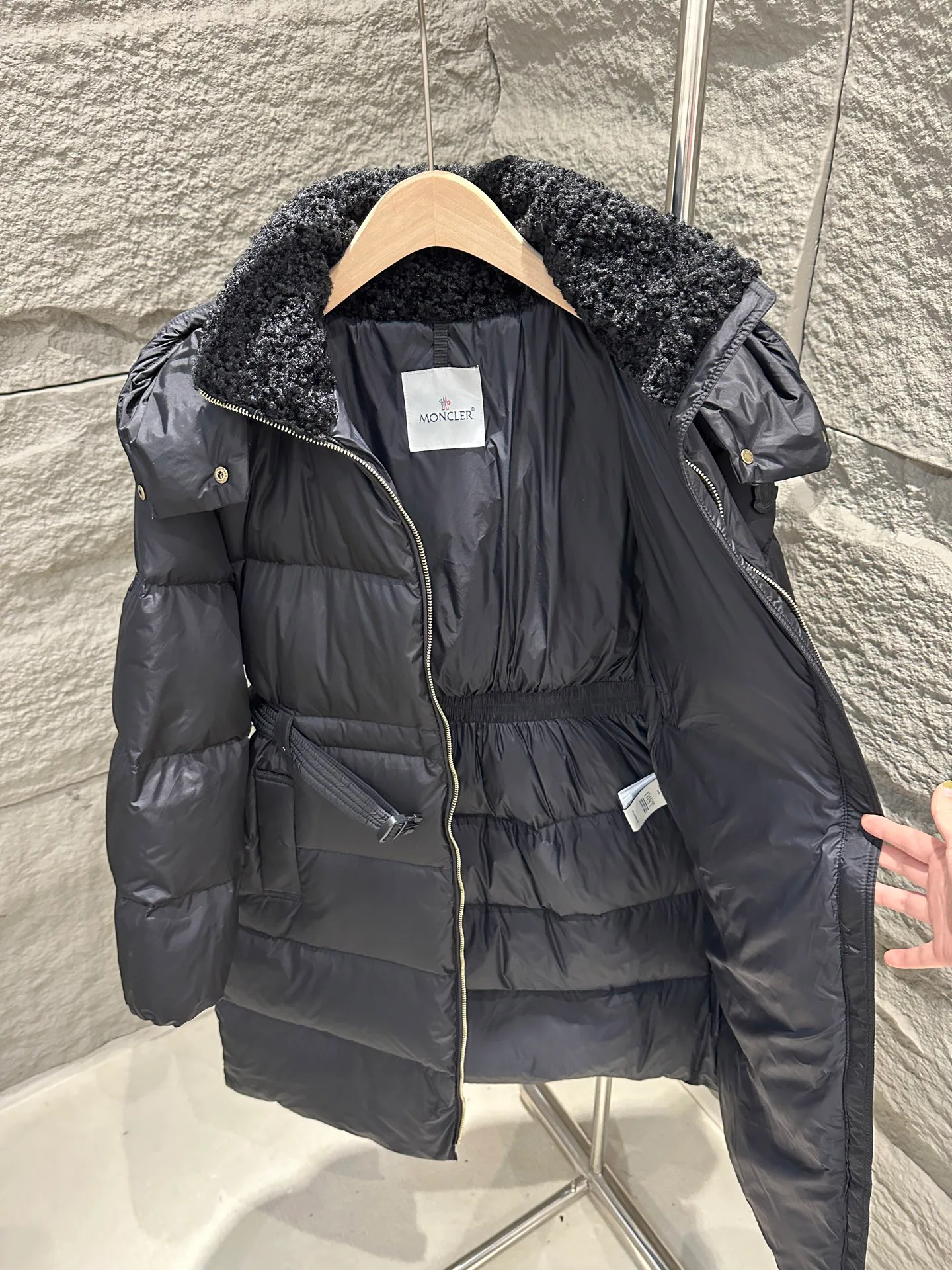Куртки И Пуховики Женские Moncler 18609643