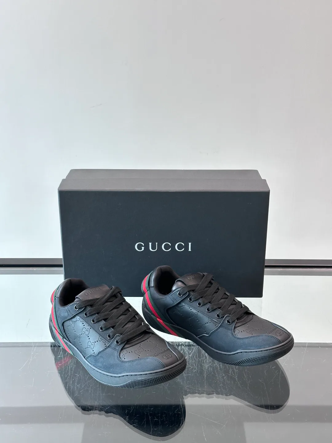 Кроссовки Женские Gucci 18449398