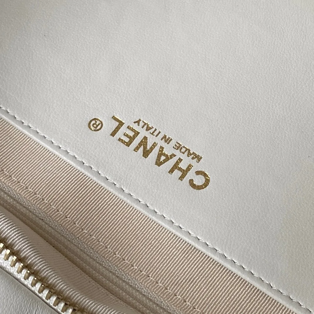 Классические Сумки Женские Chanel 18207779