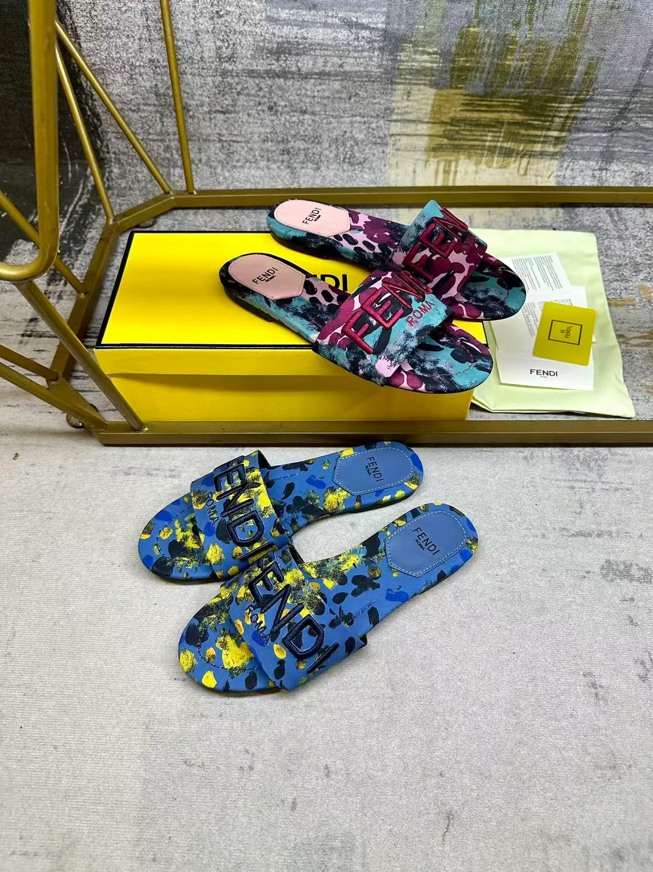 Шлепанцы Женские Fendi 9856749