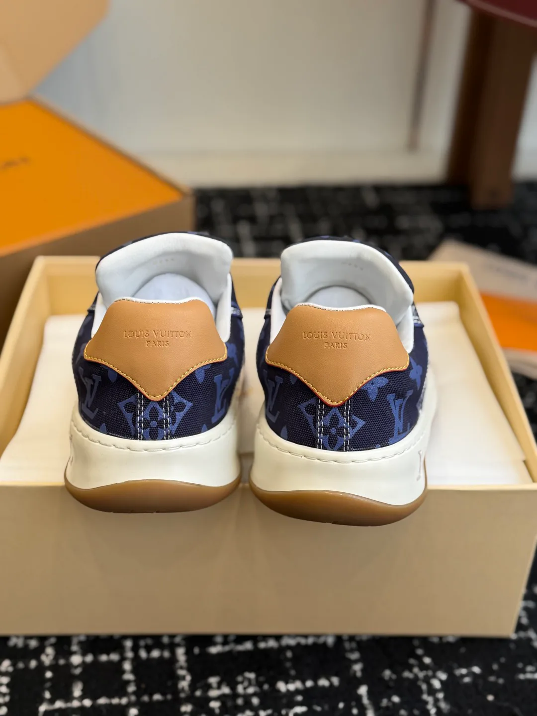 Кроссовки Женские Louis Vuitton 2671133