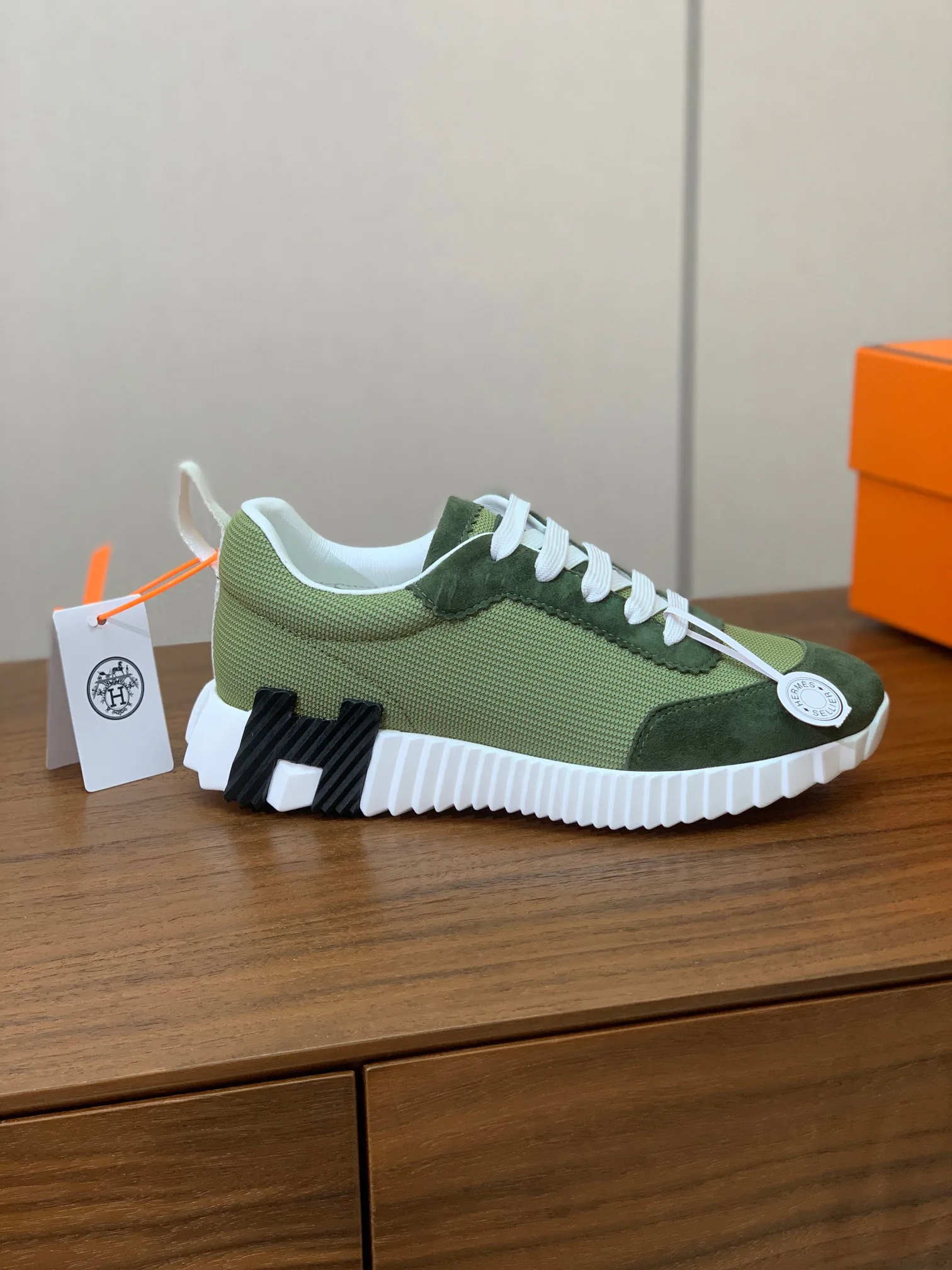 Кроссовки Женские Hermes 11567584