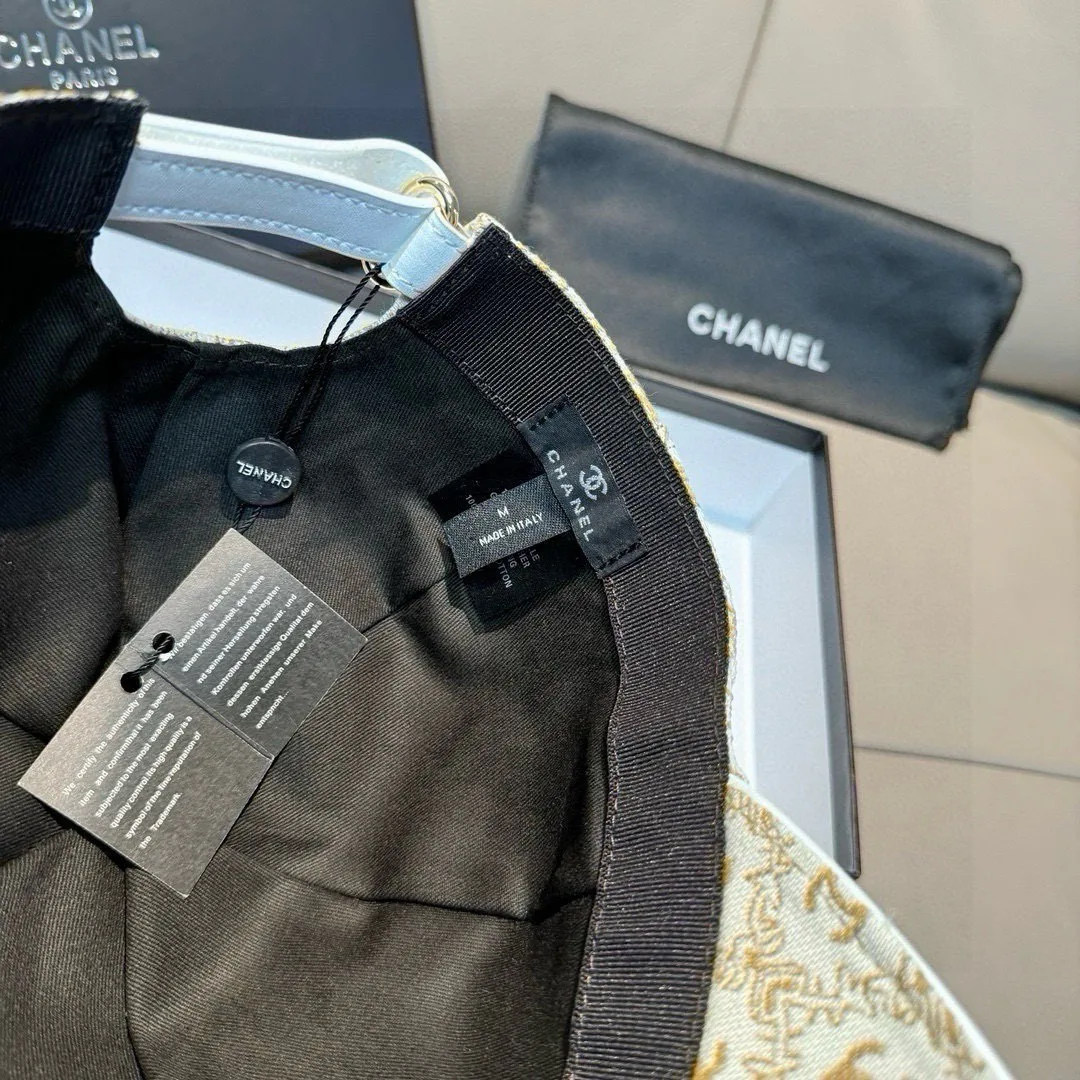 Головные Уборы Chanel 11529667