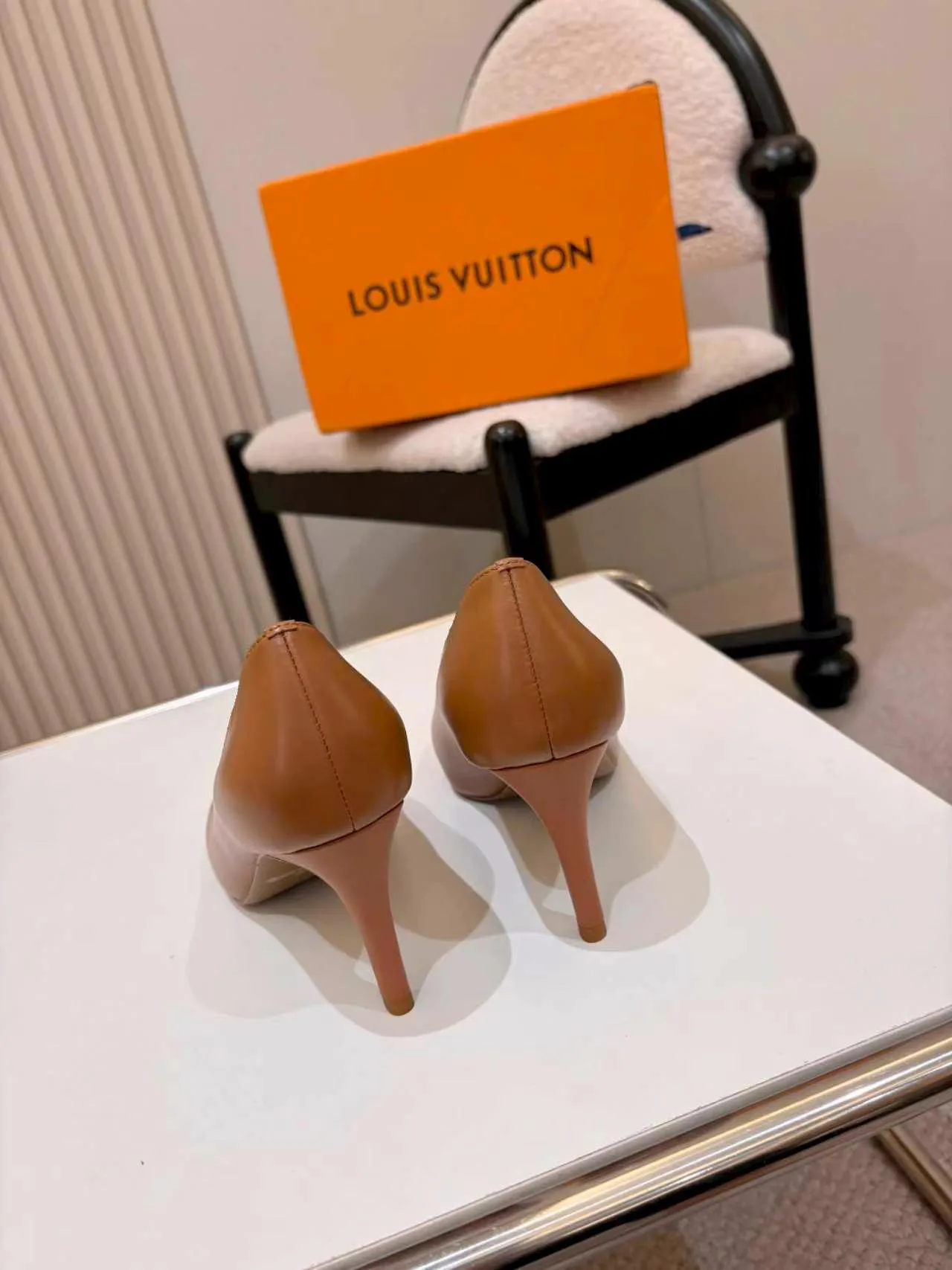 Туфли Женские Louis Vuitton 19763824