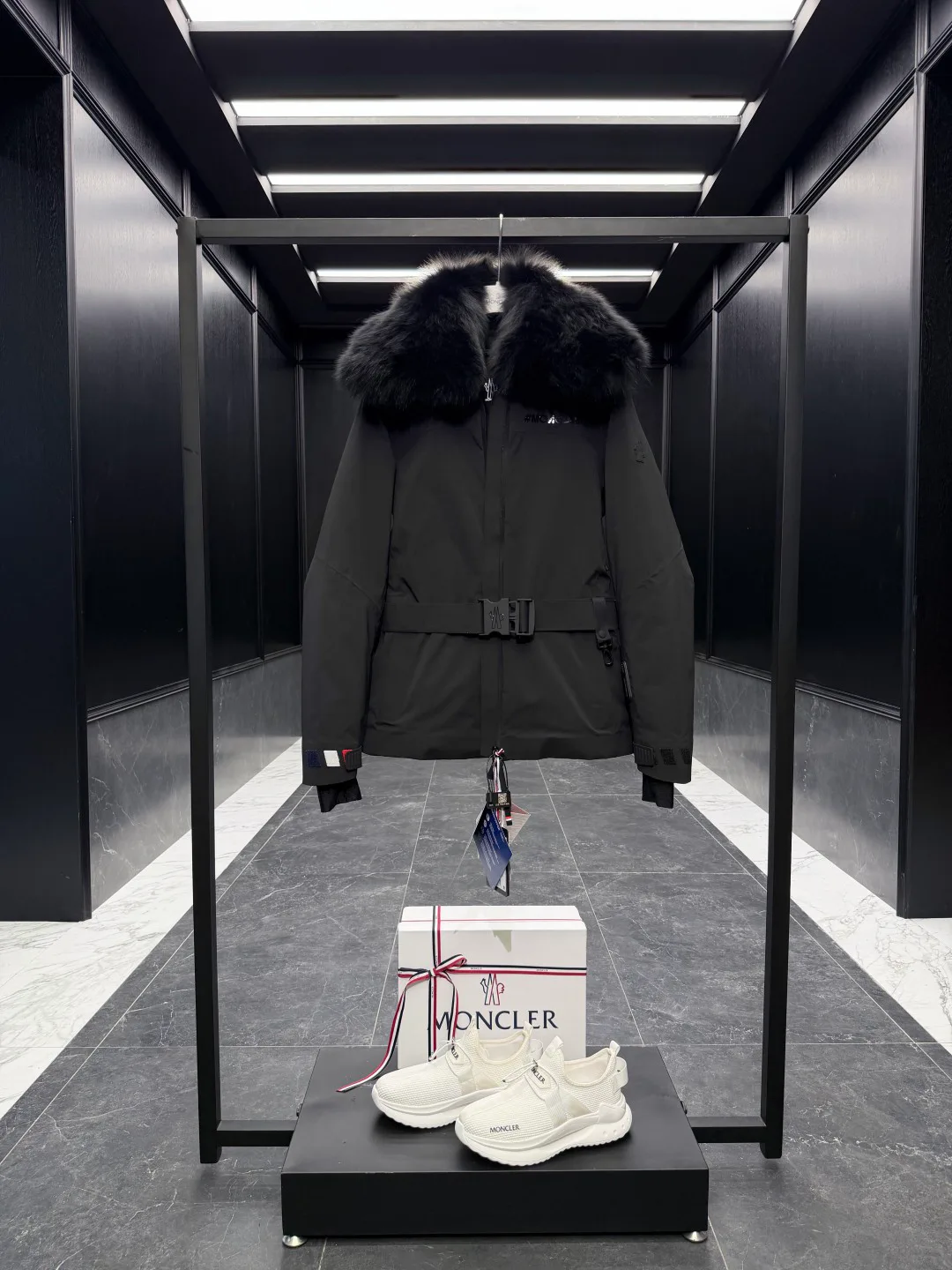 Куртки И Пуховики Женские Moncler 18741181