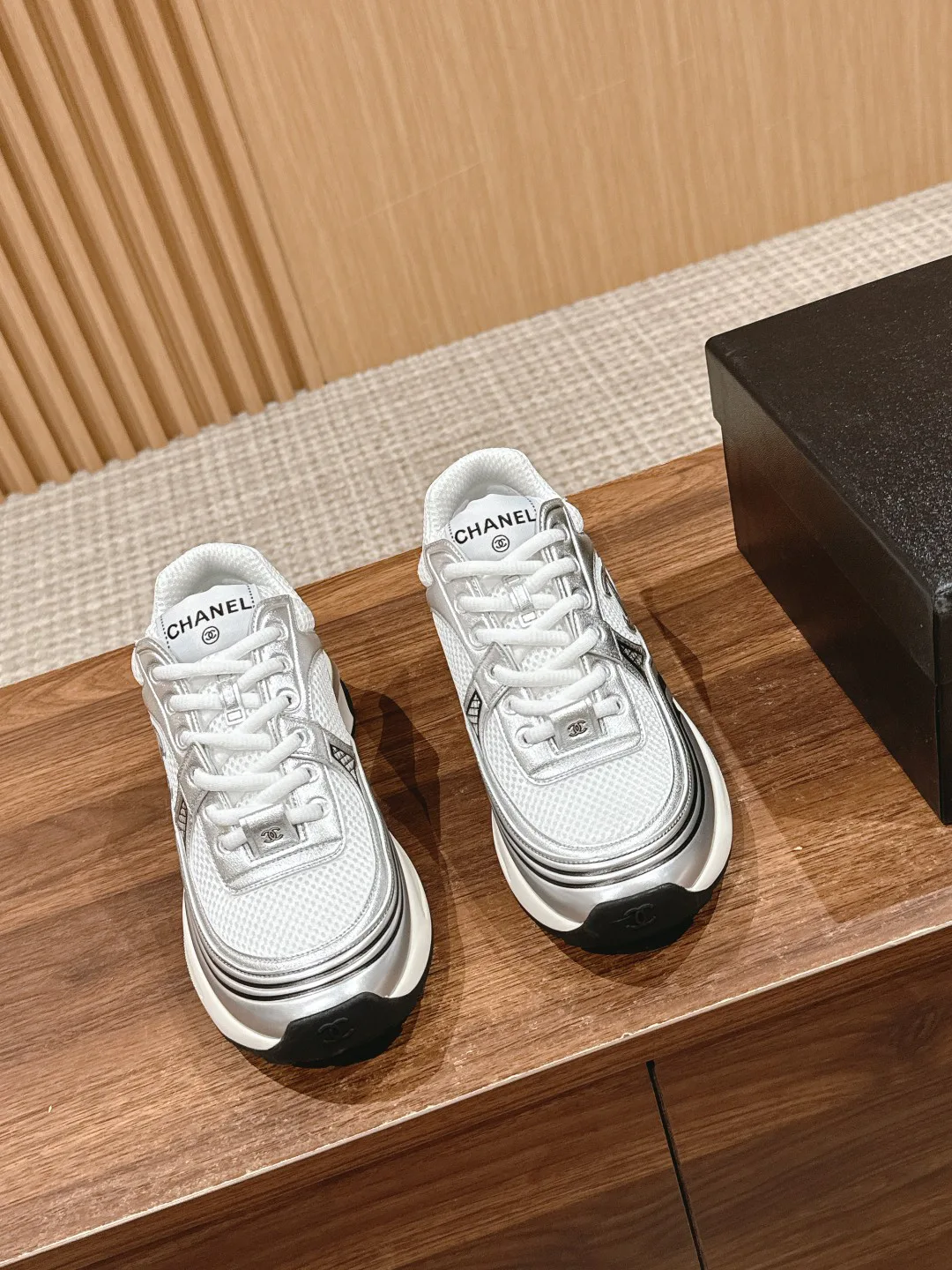 Кроссовки Женские Chanel 11647825