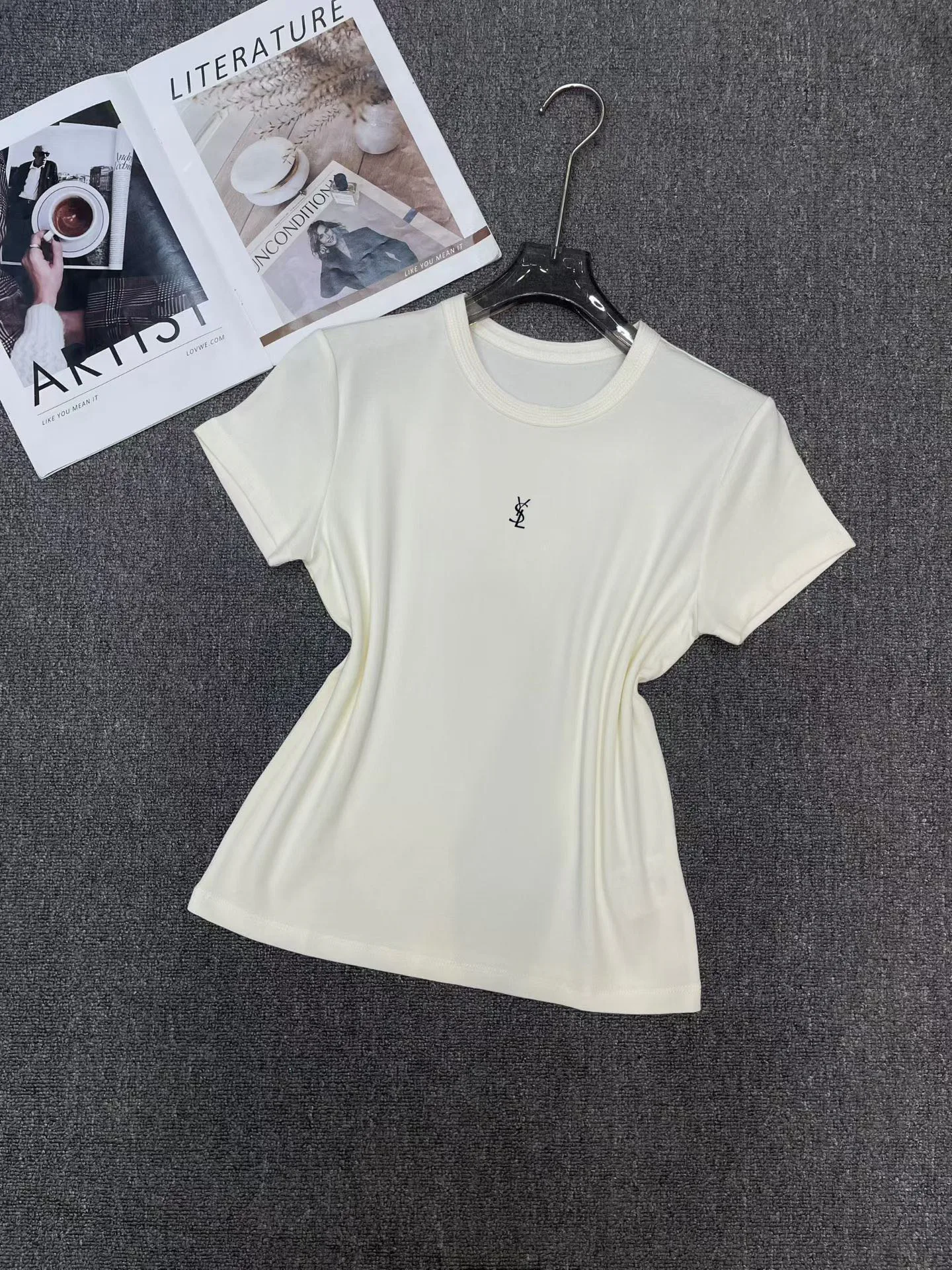 Футболки Женские Saint Laurent 3405110