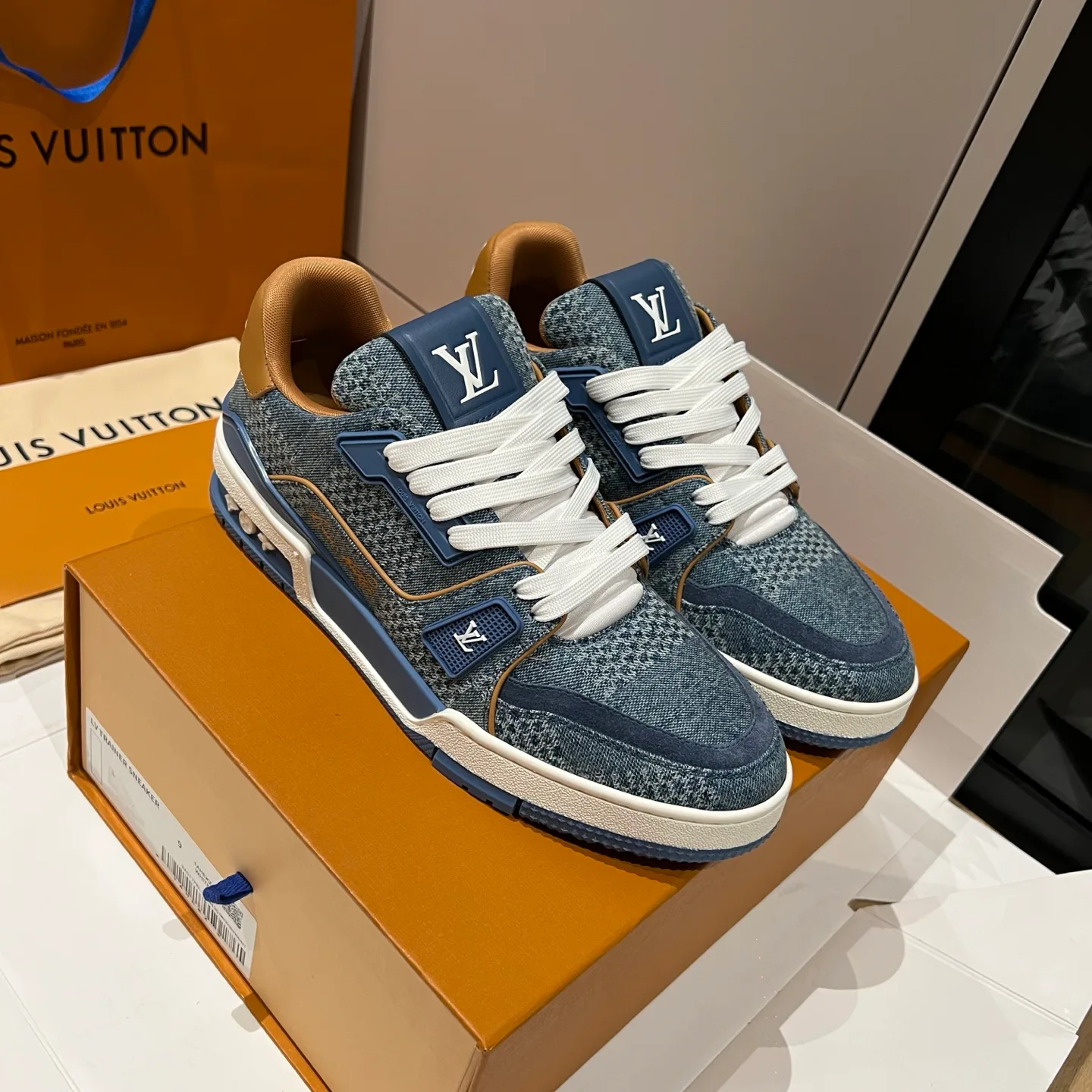 Кроссовки Женские Louis Vuitton 357915