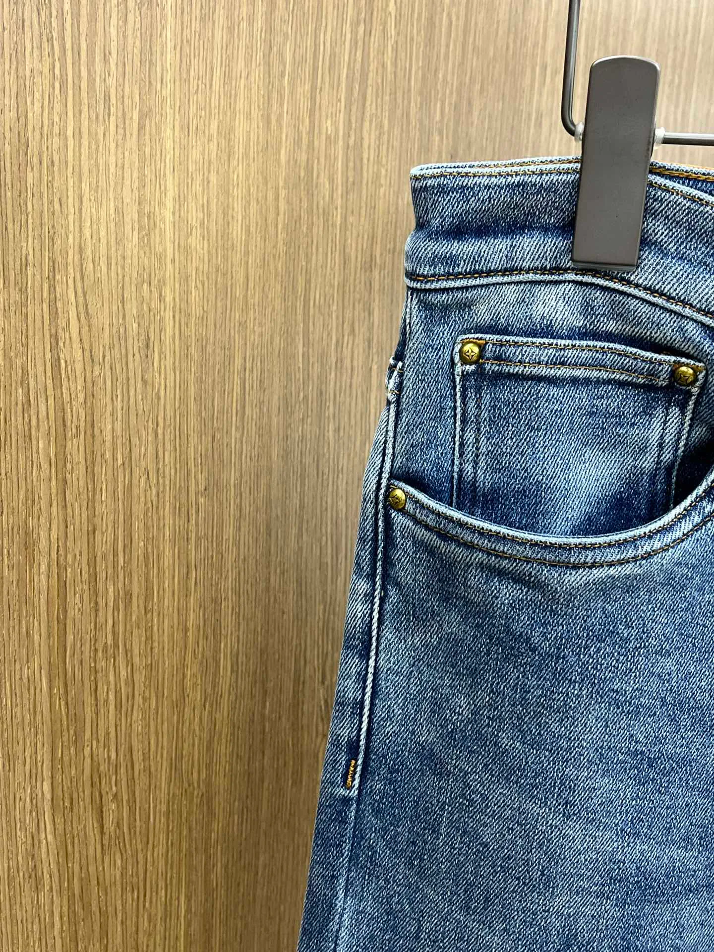 Джинсы Женские Louis Vuitton 11632750