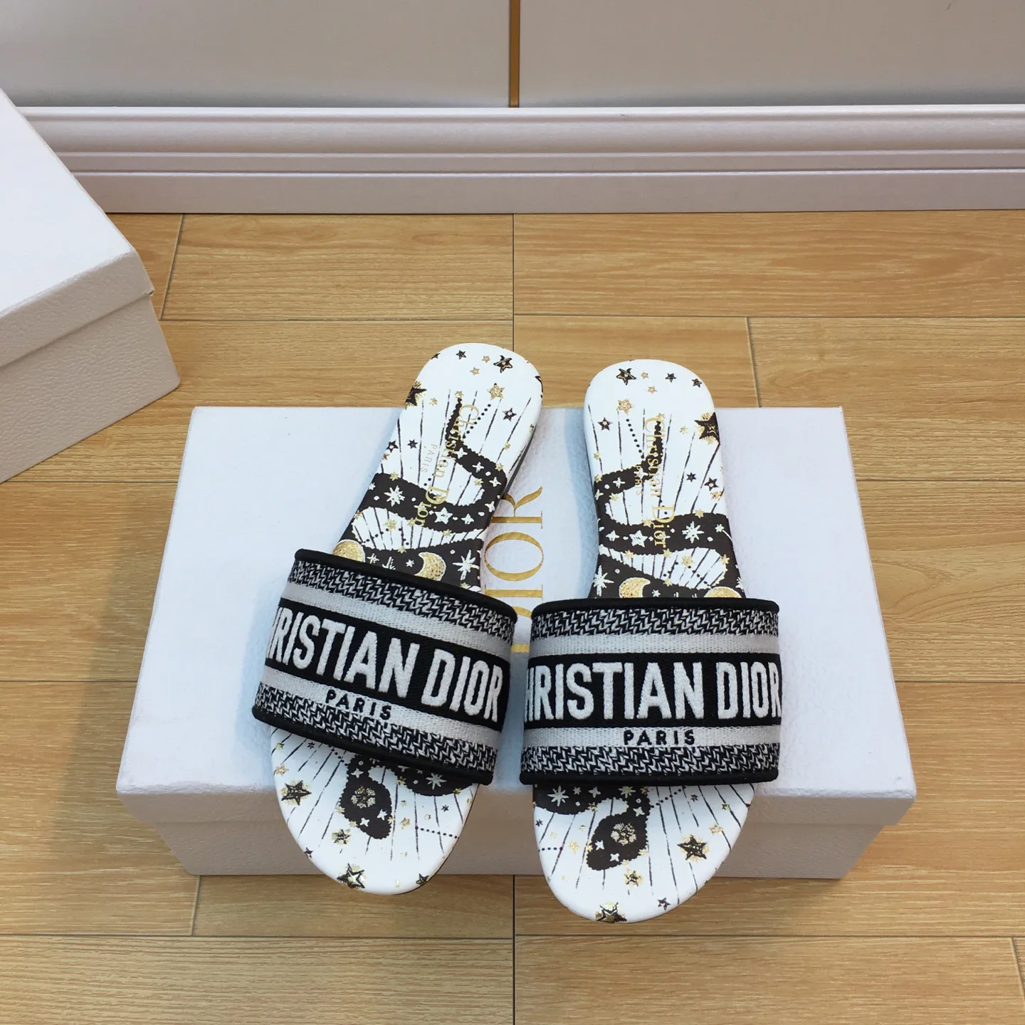 Шлепанцы Женские Christian Dior 11946855