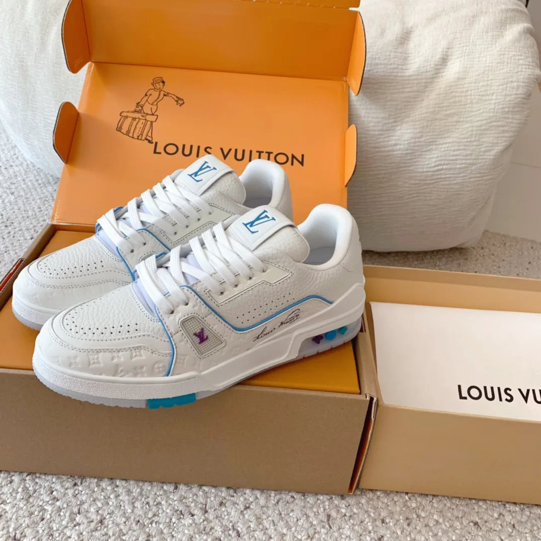 Кроссовки Женские Louis Vuitton 10290652