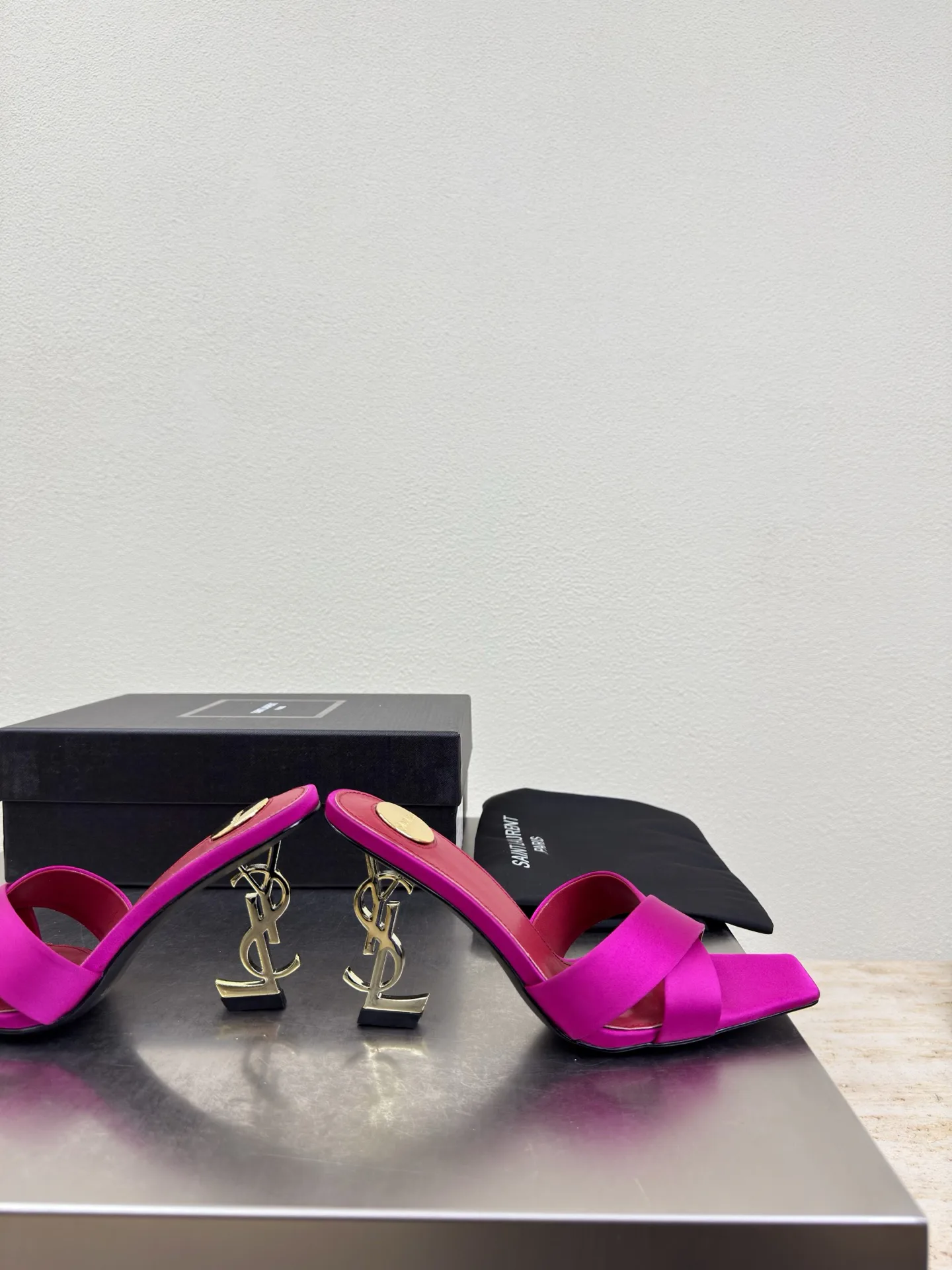 Босоножки Женские Saint Laurent 1693071